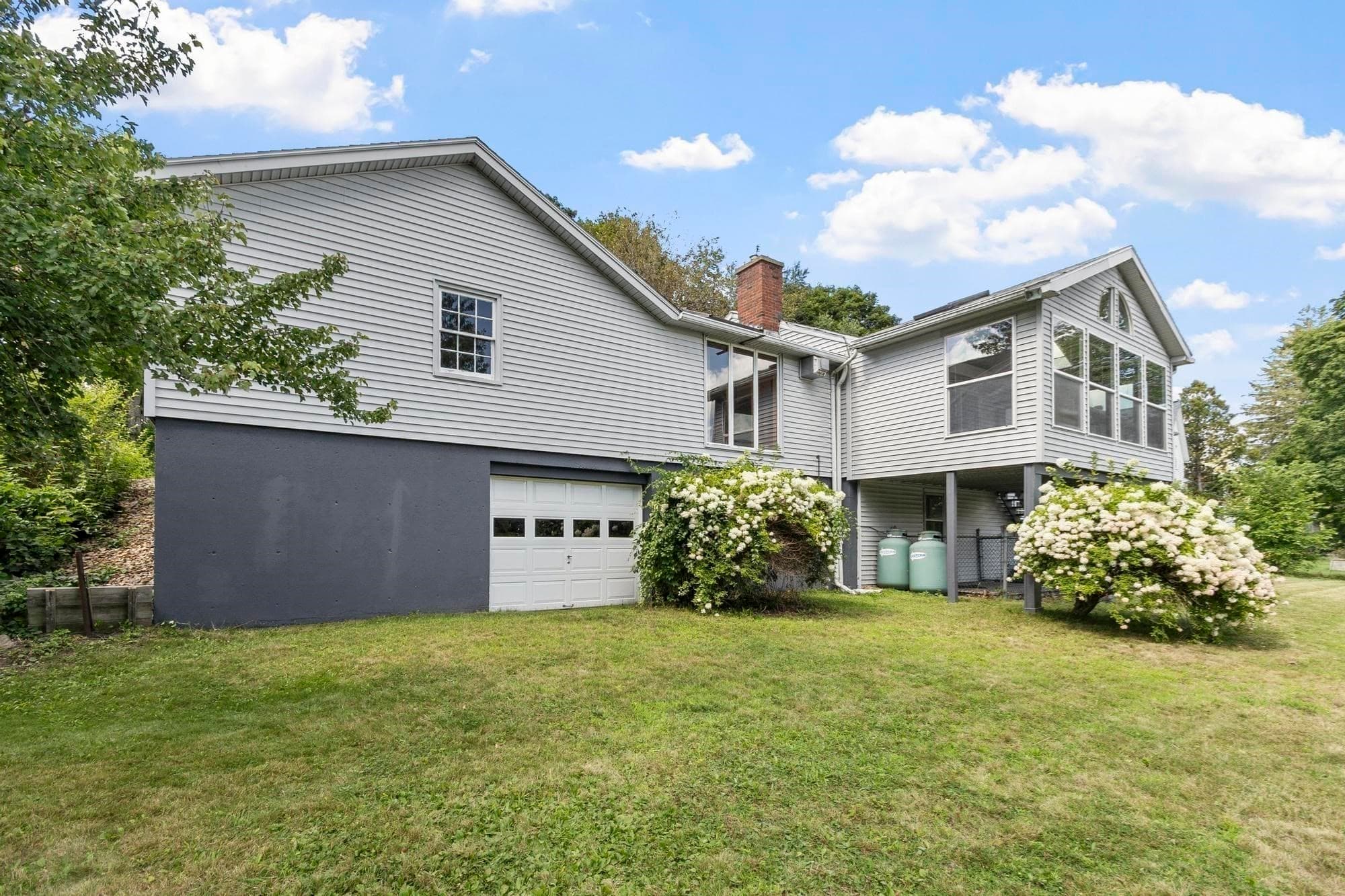 Single Family Residence at 40 Mill St, Gardner MA 01440, Gardner, photo 4 of 42