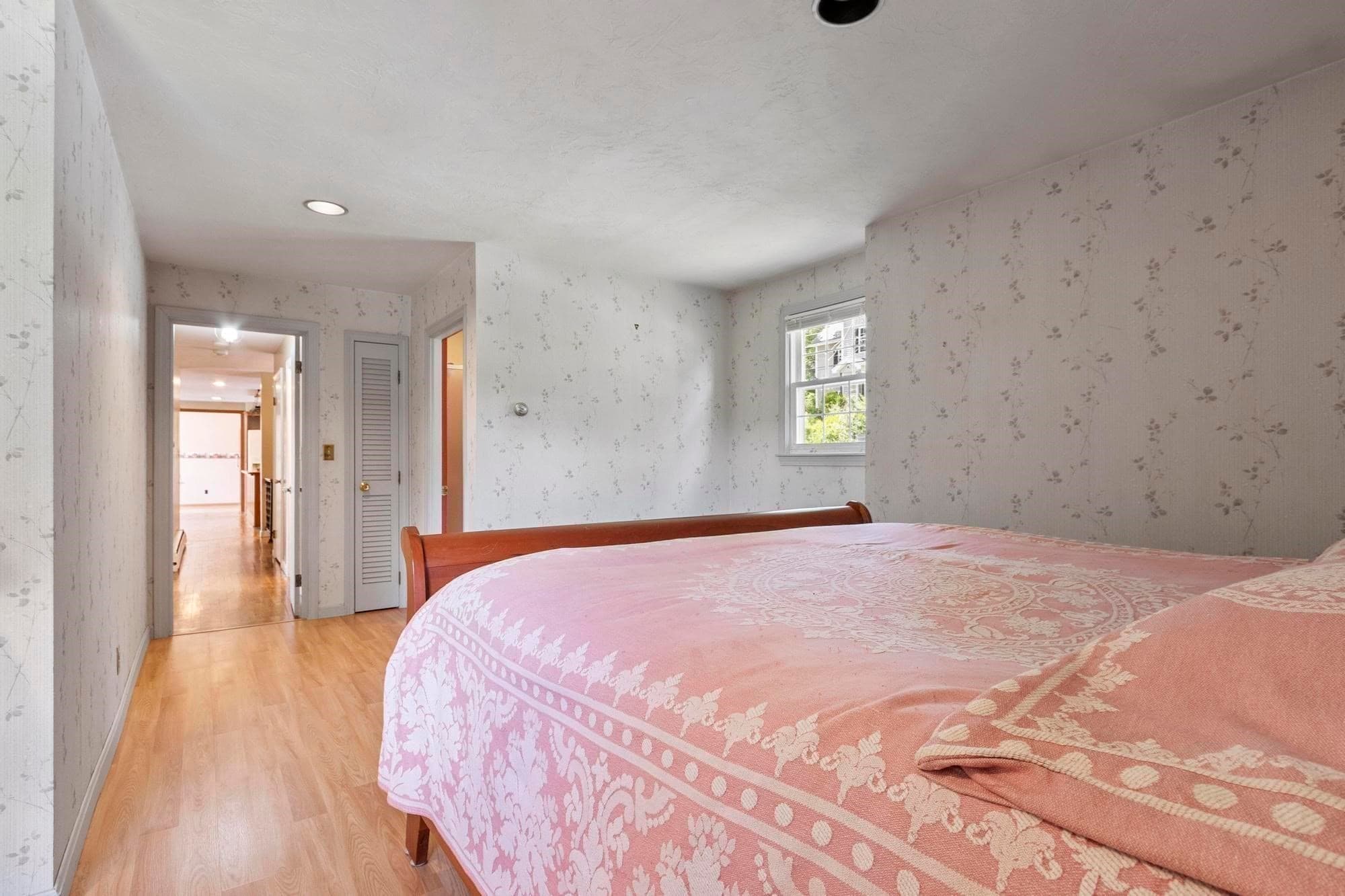 Single Family Residence at 40 Mill St, Gardner MA 01440, Gardner, photo 21 of 42