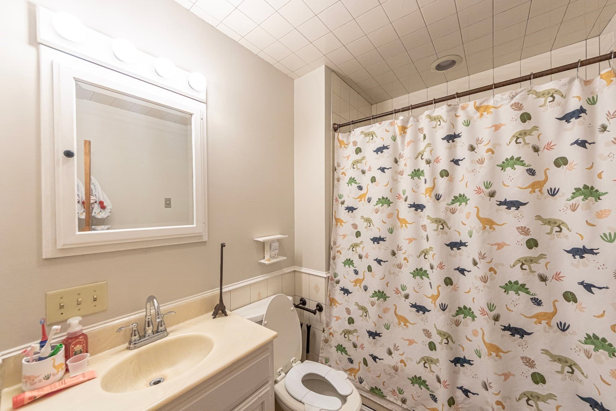 Single Family Residence at 50 Linwood Street, Haverhill MA 01830, photo 28 of 36
