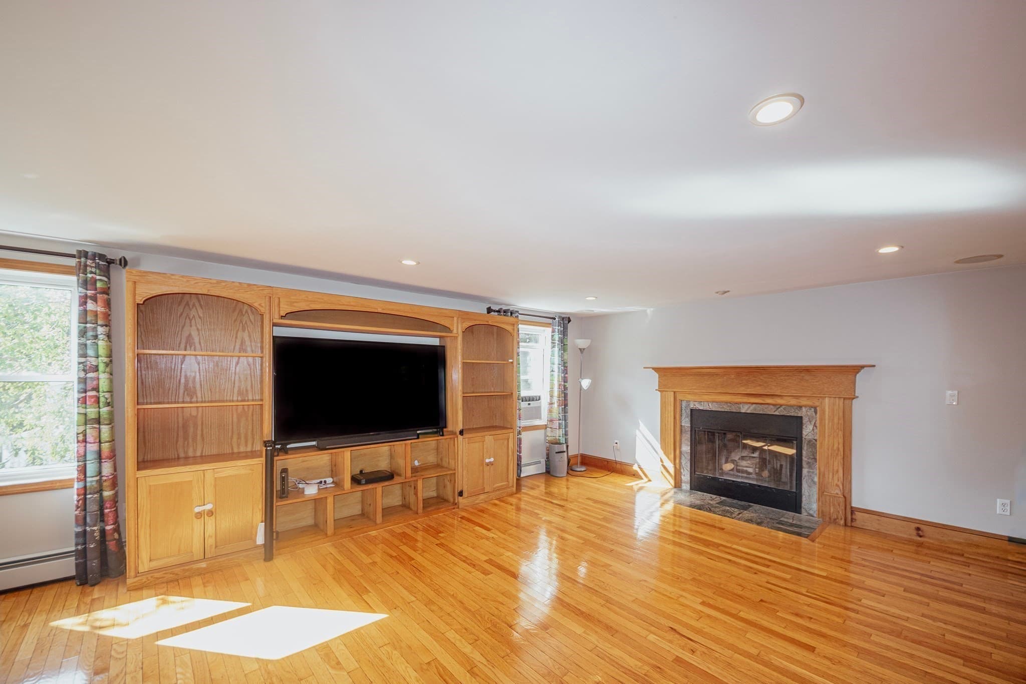 Single Family Residence at 50 Linwood Street, Haverhill MA 01830, photo 11 of 36