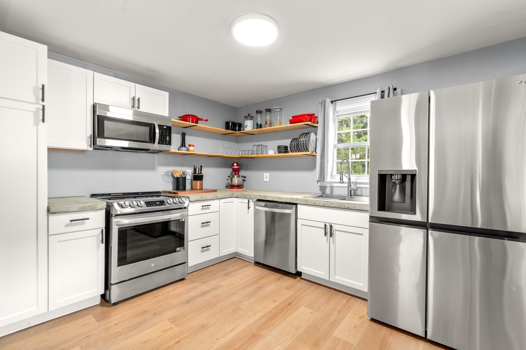 Single Family Residence at 16 Highland Park Rd, Rutland MA 01543, Rutland, photo 2 of 15