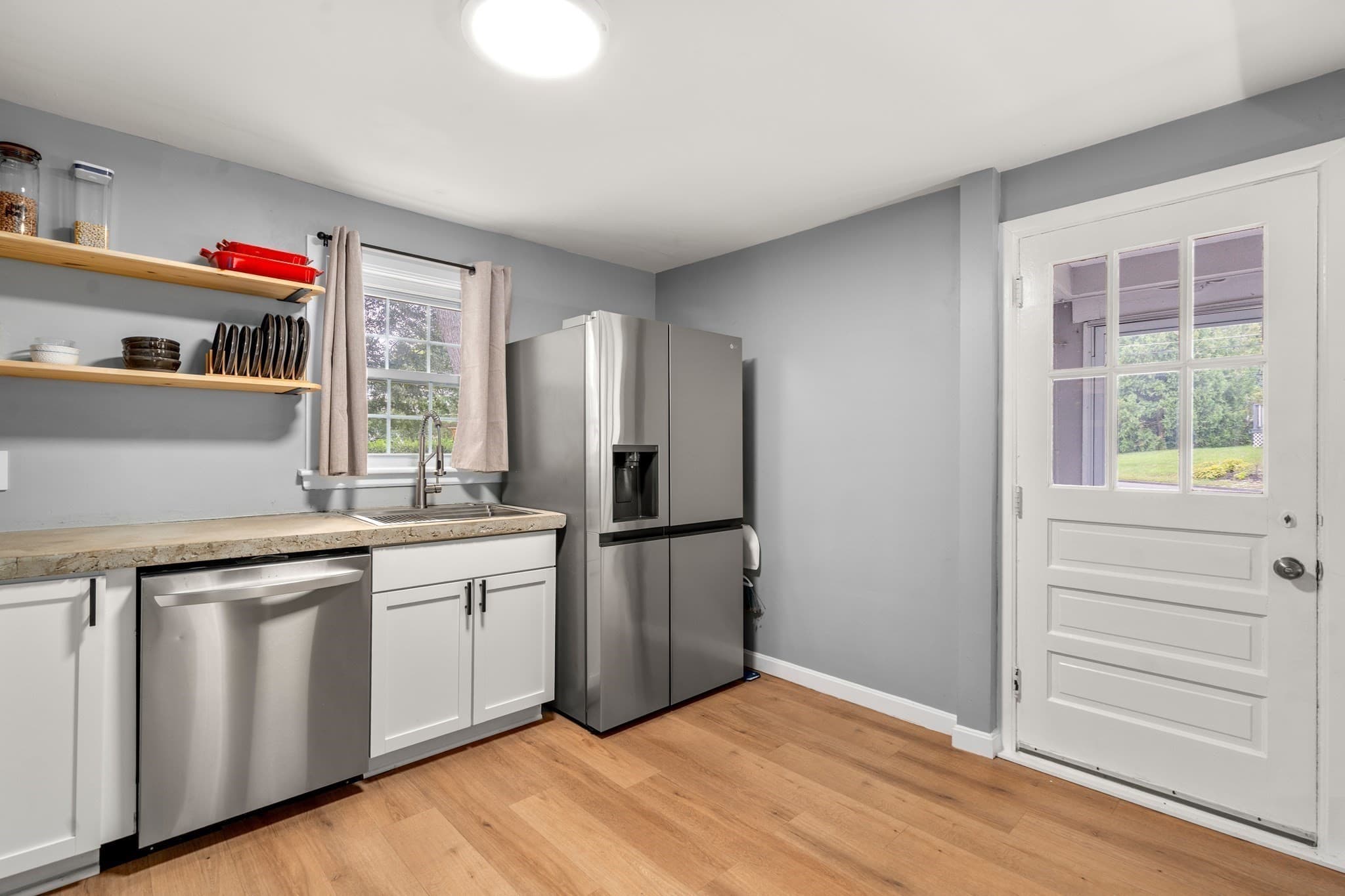 Single Family Residence at 16 Highland Park Rd, Rutland MA 01543, Rutland, photo 3 of 15