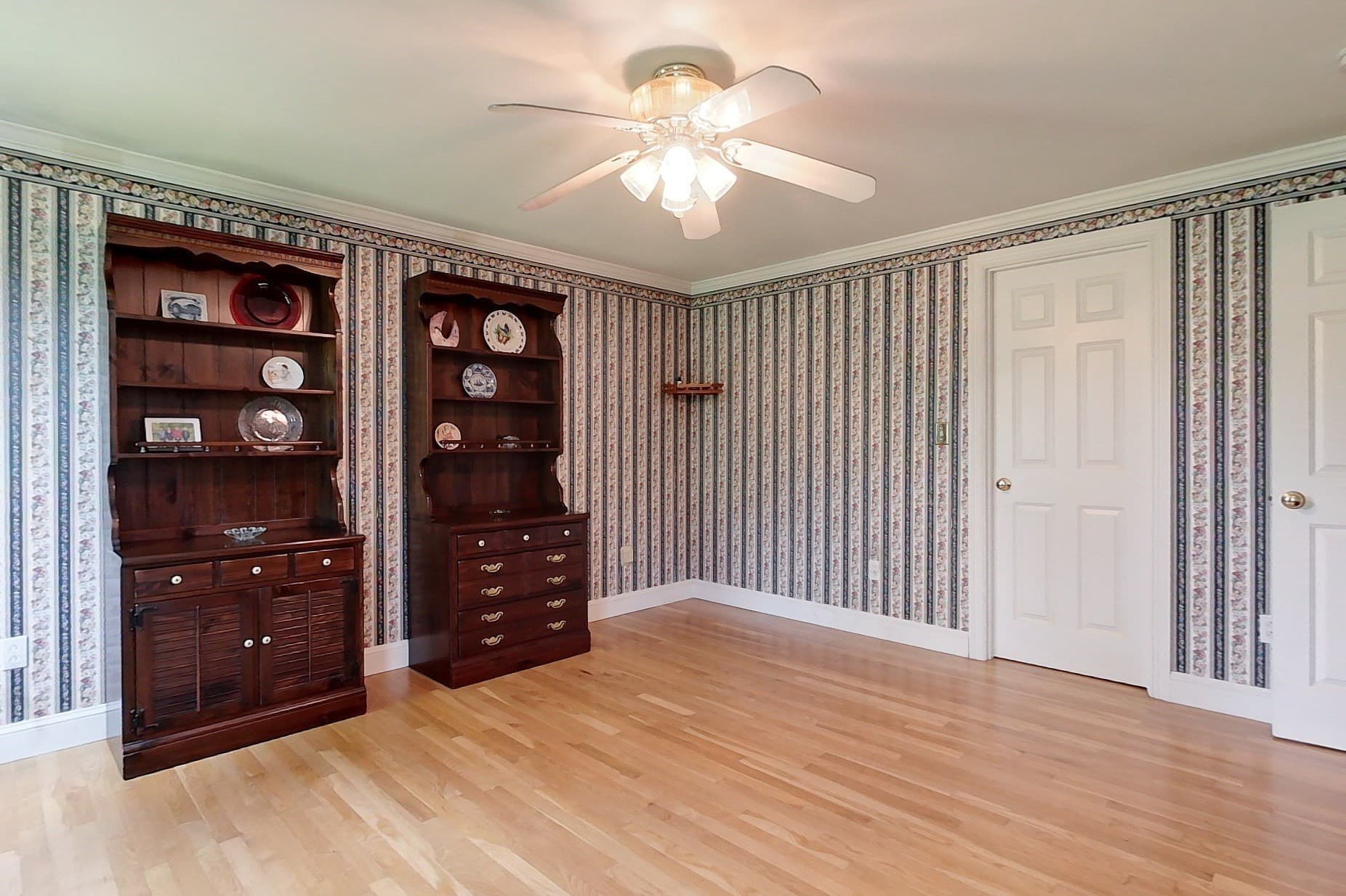 Single Family Residence at 220 River Rd, Lowell MA 01852, Lowell, photo 17 of 35