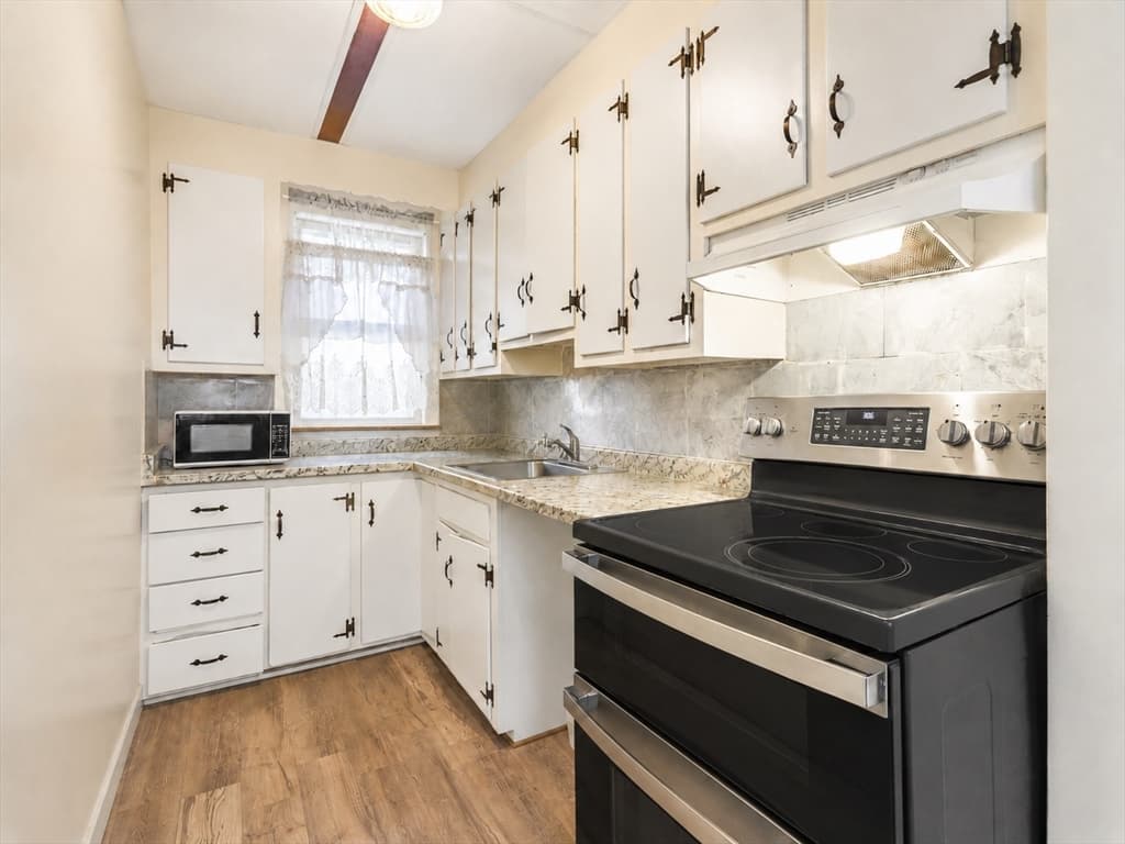 3 Family - 3 Units Up/Down at 30-32 Spruce, Lawrence MA 01841, Lawrence, photo 6 of 27