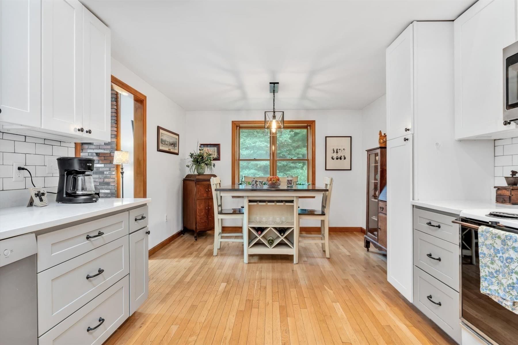Single Family Residence at 8 Golf Link Cir, Sandwich MA 02563, Sandwich, photo 12 of 39