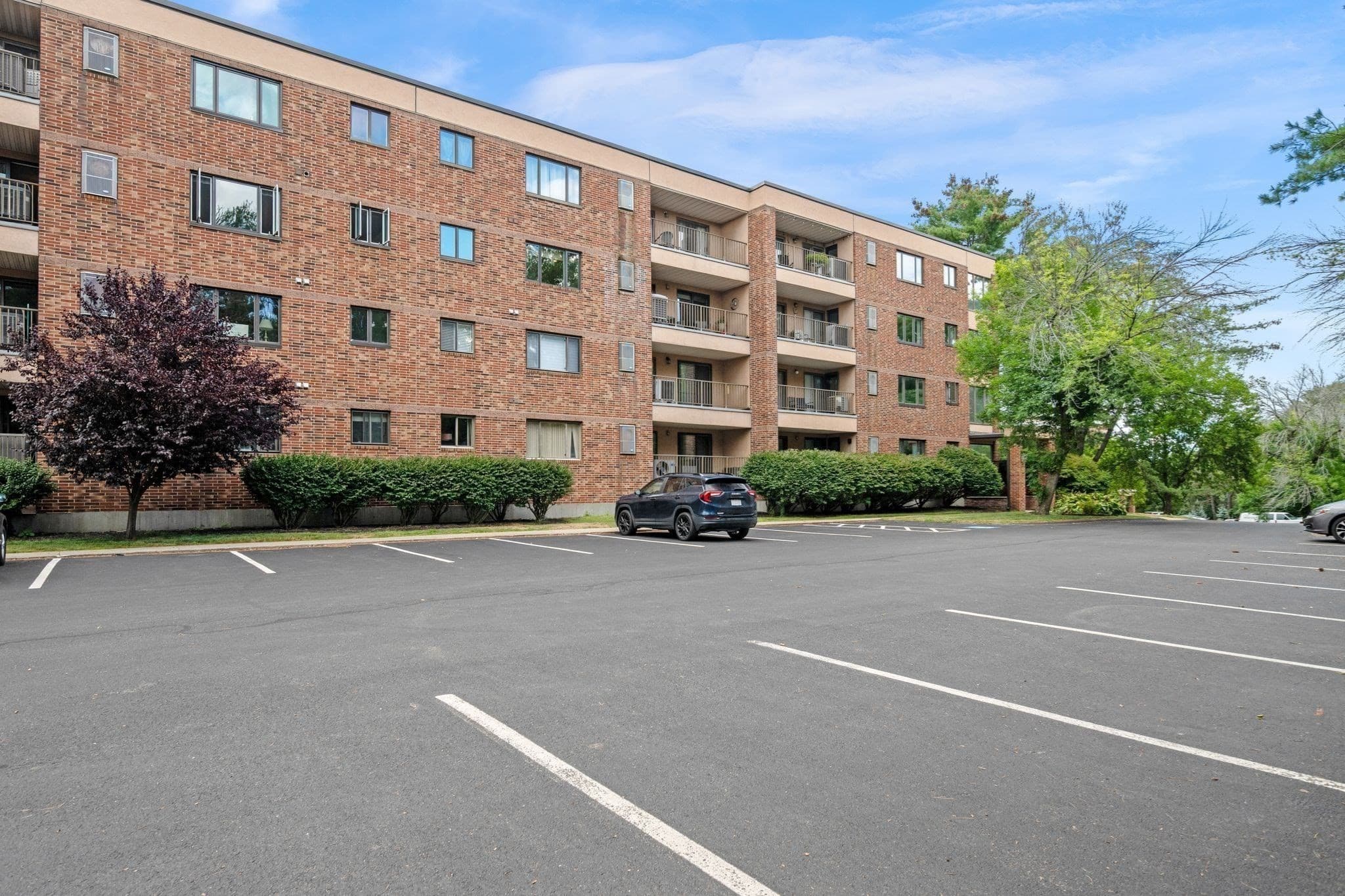 Condominium at 12 Ledgewood Way # 16, Peabody MA 01960, Peabody, photo 23 of 31