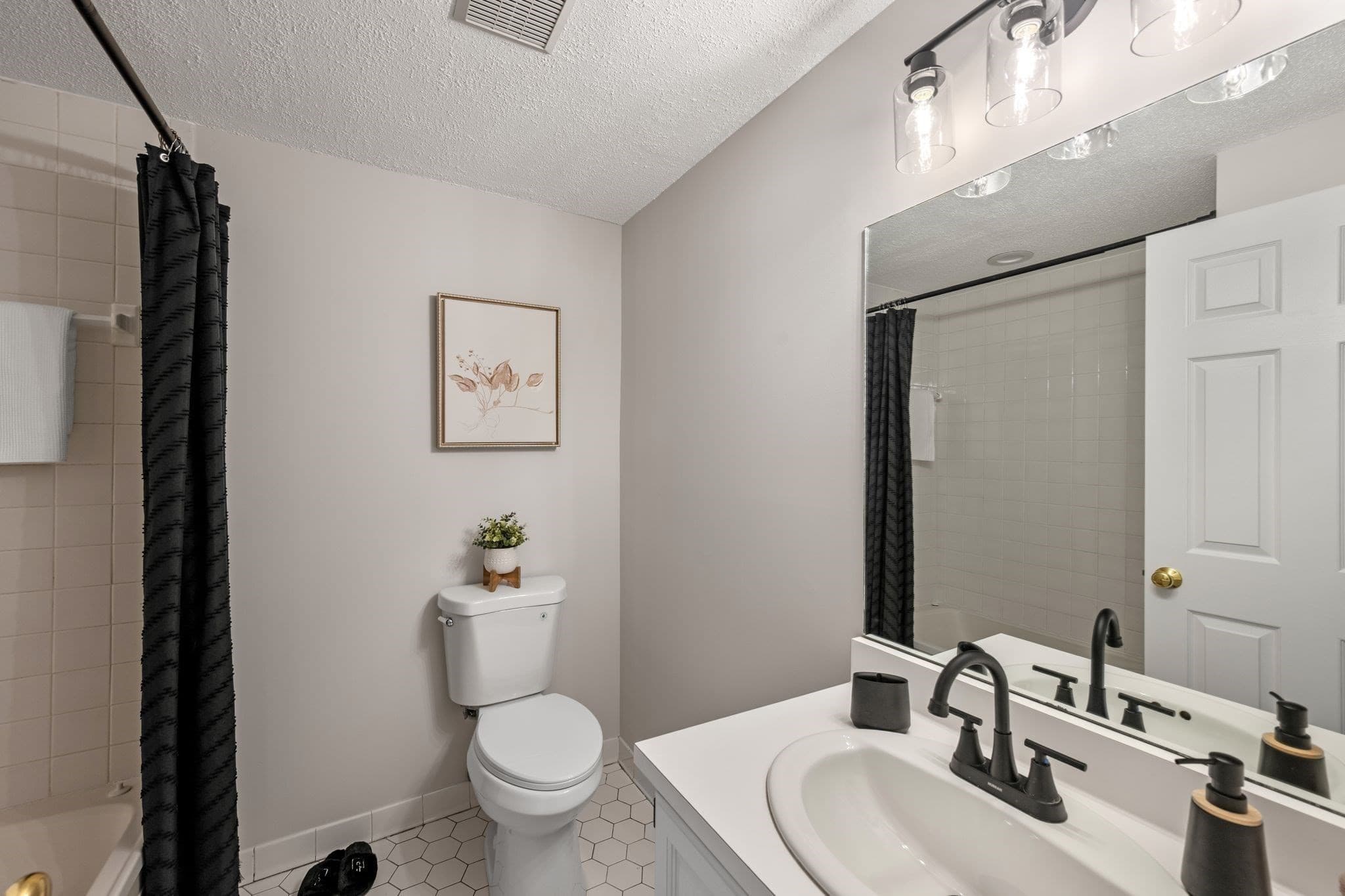 Condominium at 12 Ledgewood Way # 16, Peabody MA 01960, Peabody, photo 18 of 31