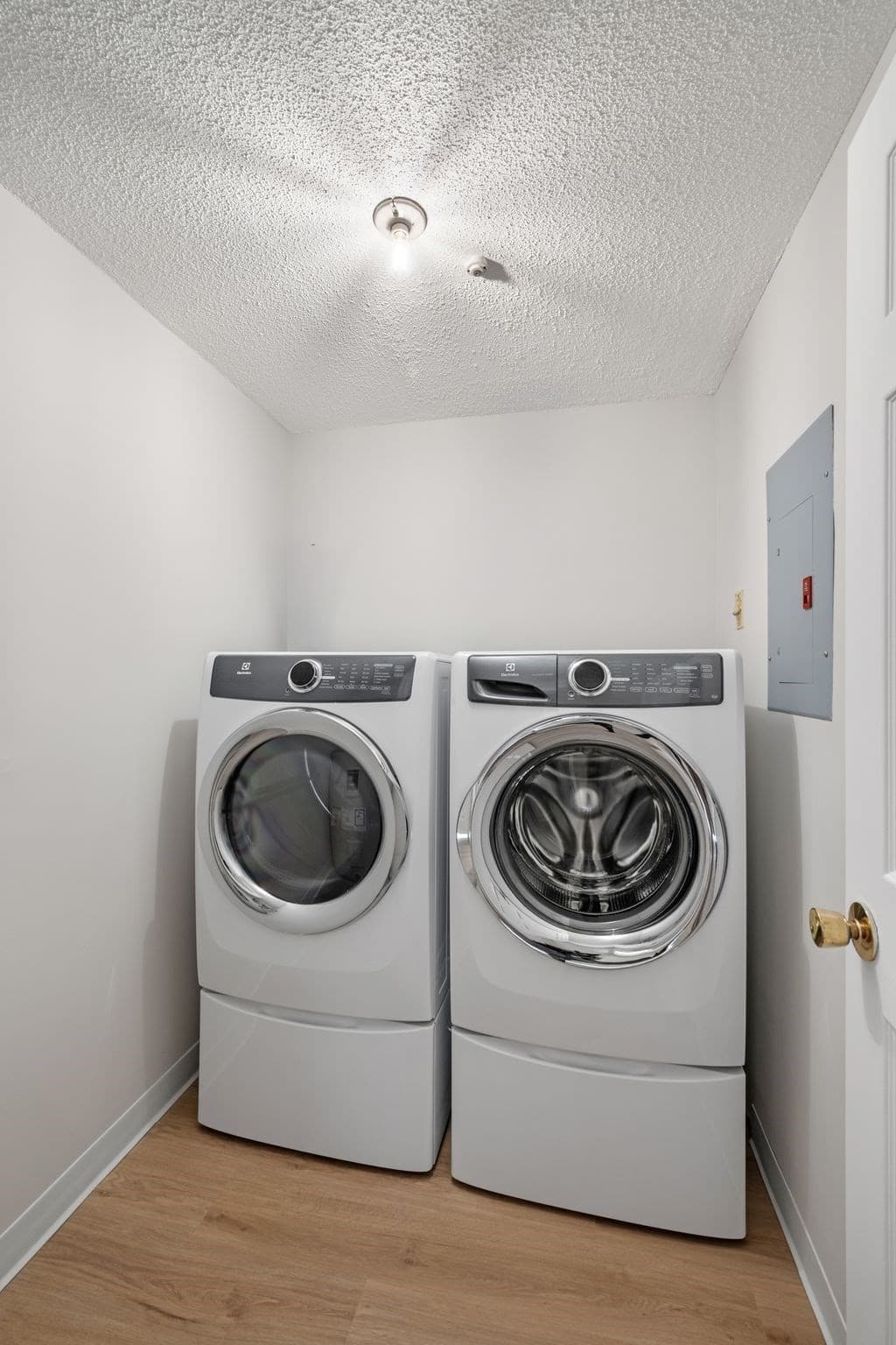Condominium at 12 Ledgewood Way # 16, Peabody MA 01960, Peabody, photo 19 of 31