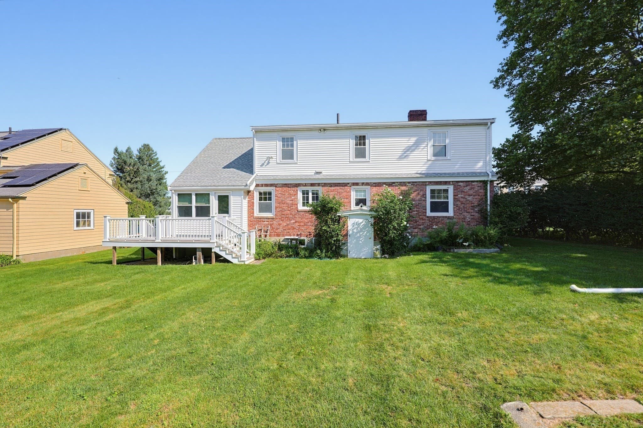 Single Family Residence at 70 Oakdale Rd, Newton MA 02459, Newton, photo 2 of 29