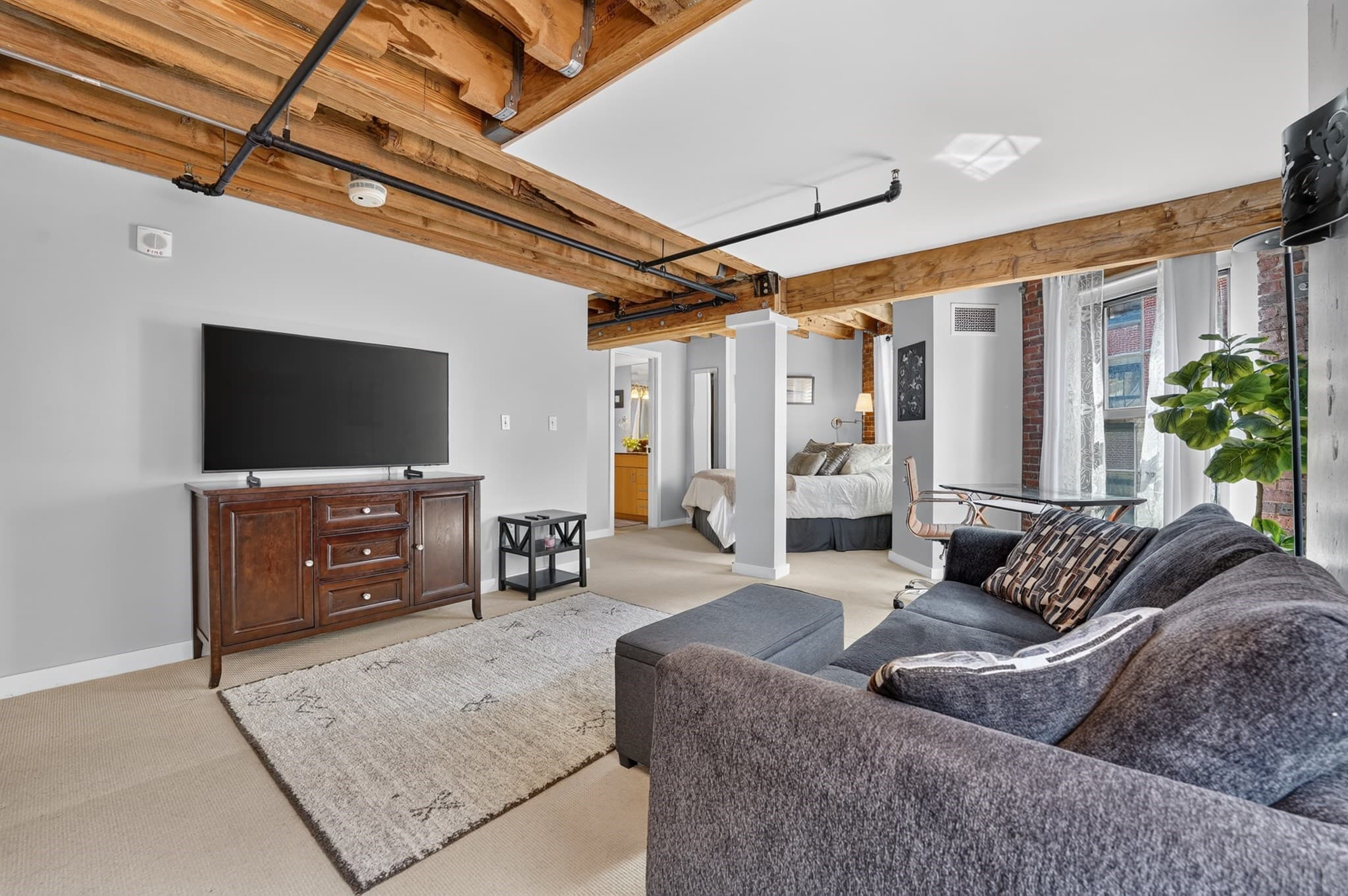 Condominium at 99-105 Broad St # 6G, Boston MA 02110, photo 7 of 26