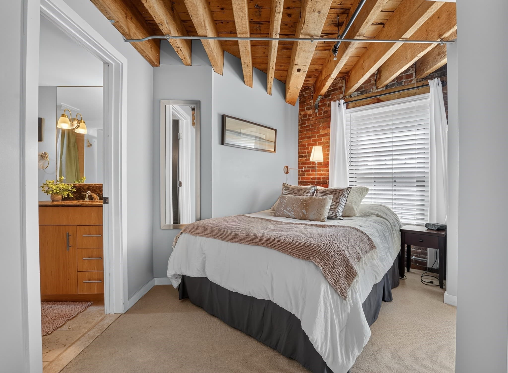 Condominium at 99-105 Broad St # 6G, Boston MA 02110, photo 9 of 26