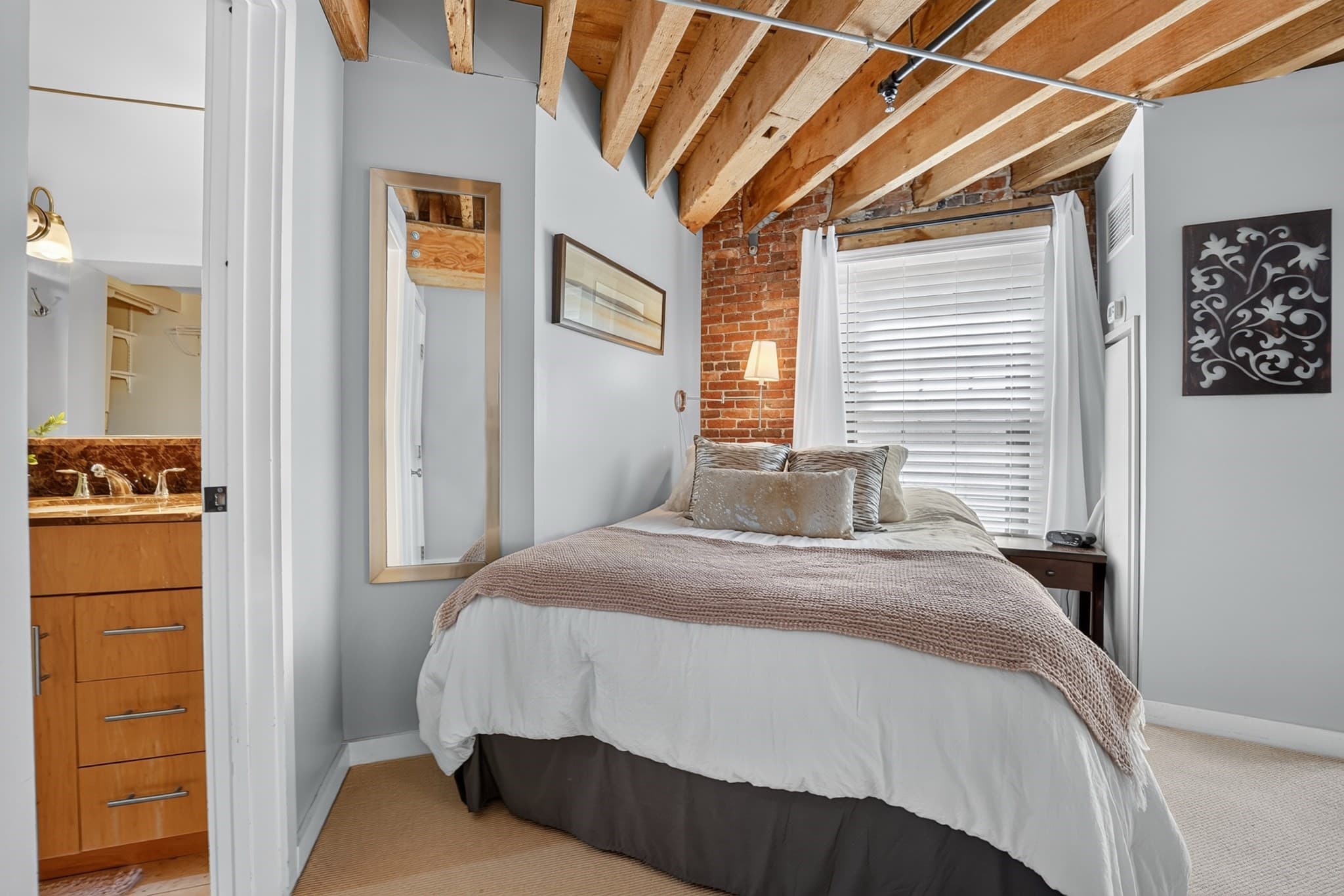 Condominium at 99-105 Broad St # 6G, Boston MA 02110, photo 10 of 26
