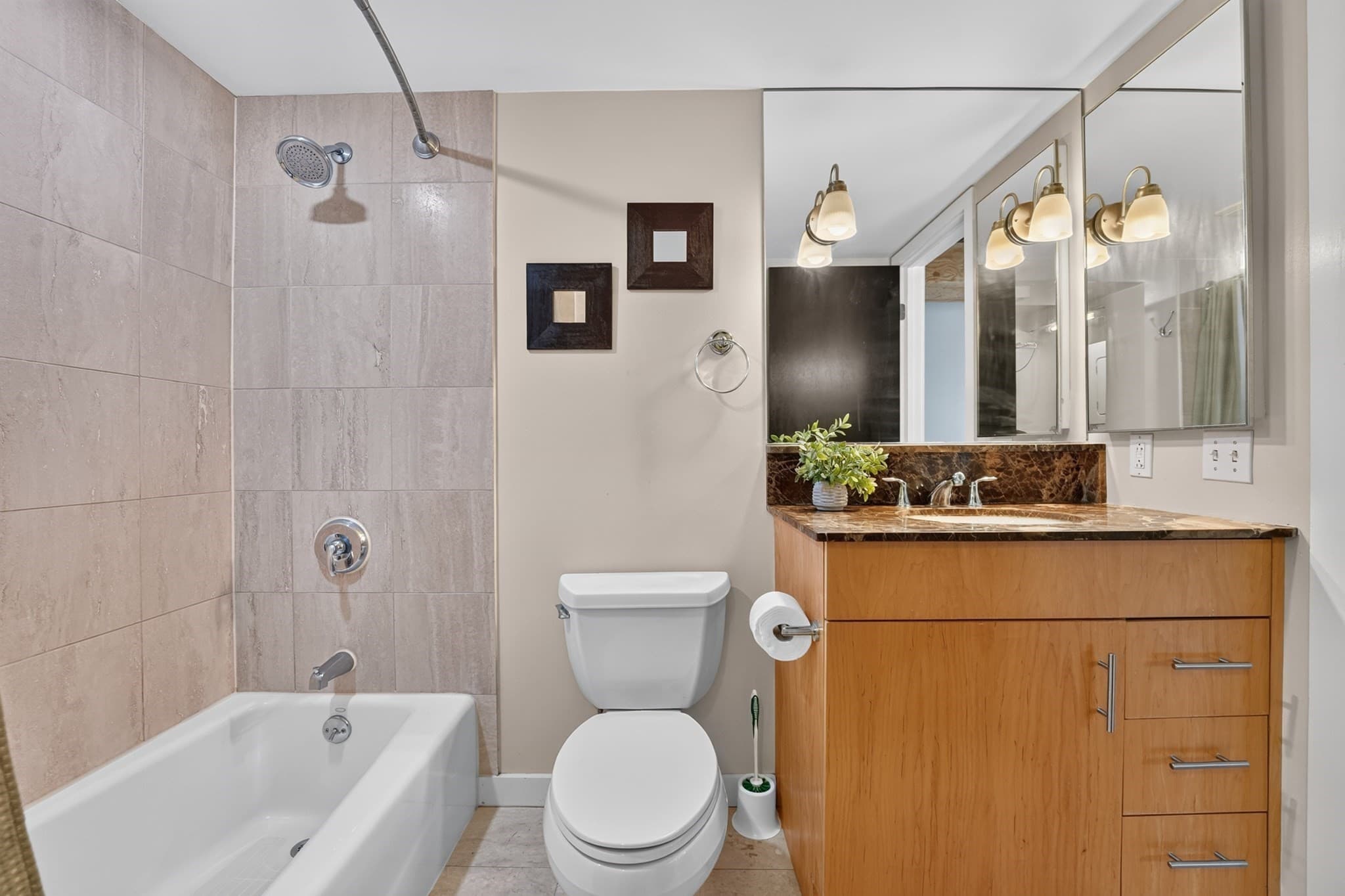 Condominium at 99-105 Broad St # 6G, Boston MA 02110, photo 19 of 26