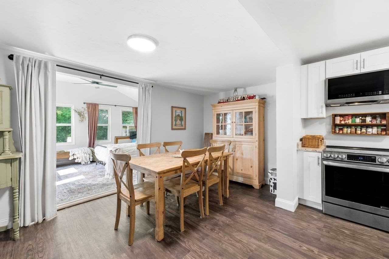 Single Family Residence at 33 Deer Pond Drive, Leicester MA 01524, Leicester, photo 6 of 22
