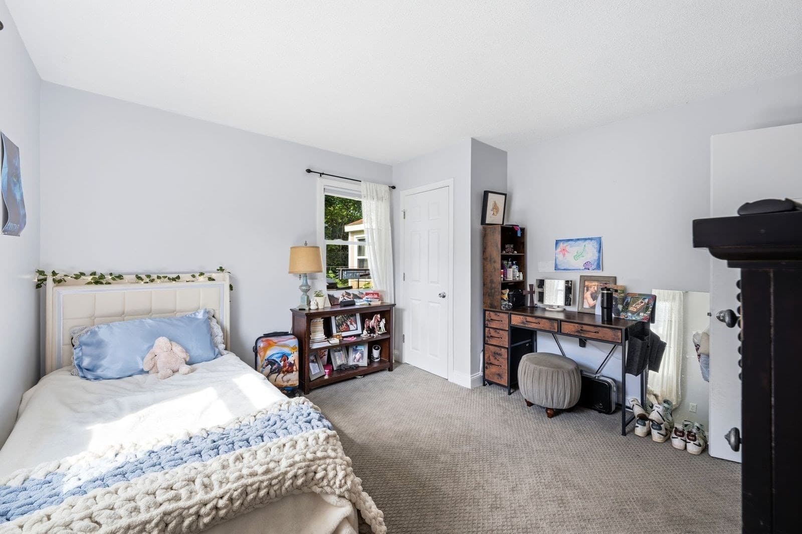 Single Family Residence at 33 Deer Pond Drive, Leicester MA 01524, Leicester, photo 16 of 22