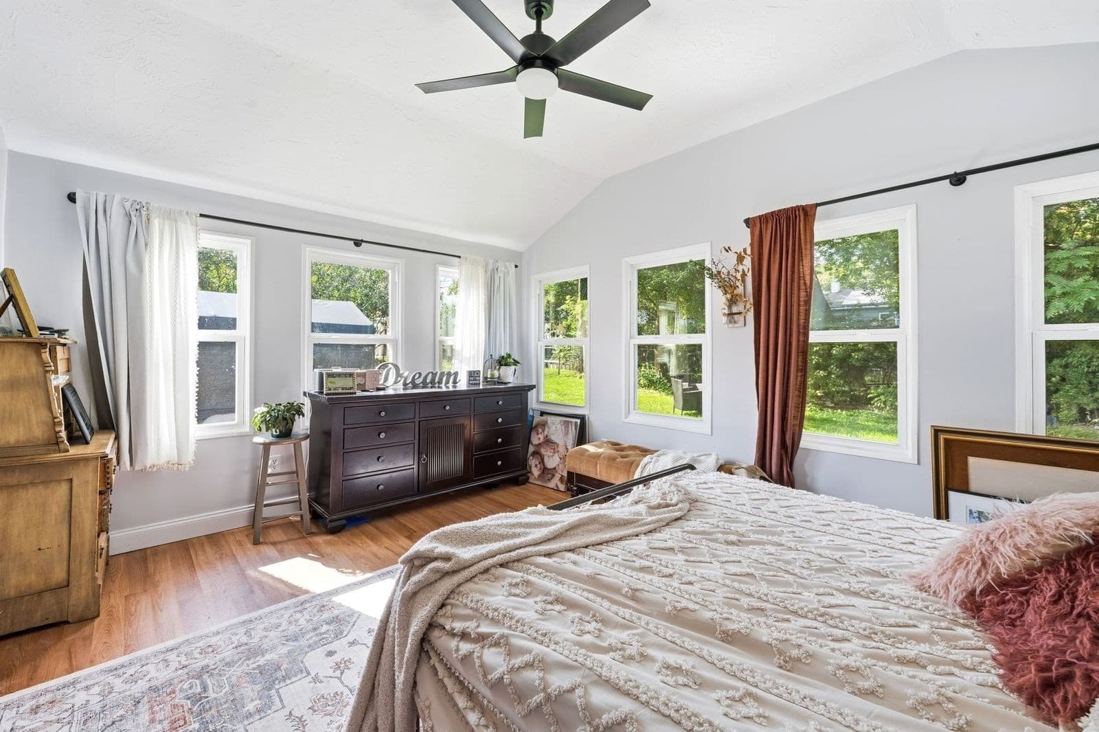 Single Family Residence at 33 Deer Pond Drive, Leicester MA 01524, Leicester, photo 12 of 22
