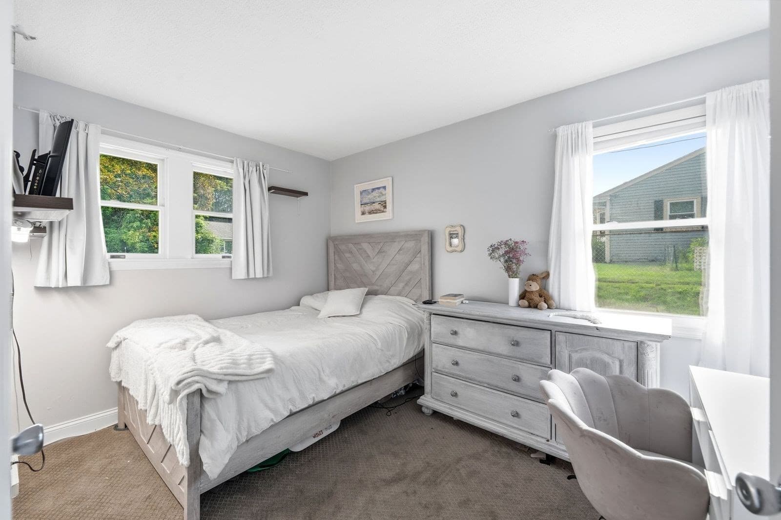 Single Family Residence at 33 Deer Pond Drive, Leicester MA 01524, Leicester, photo 18 of 22