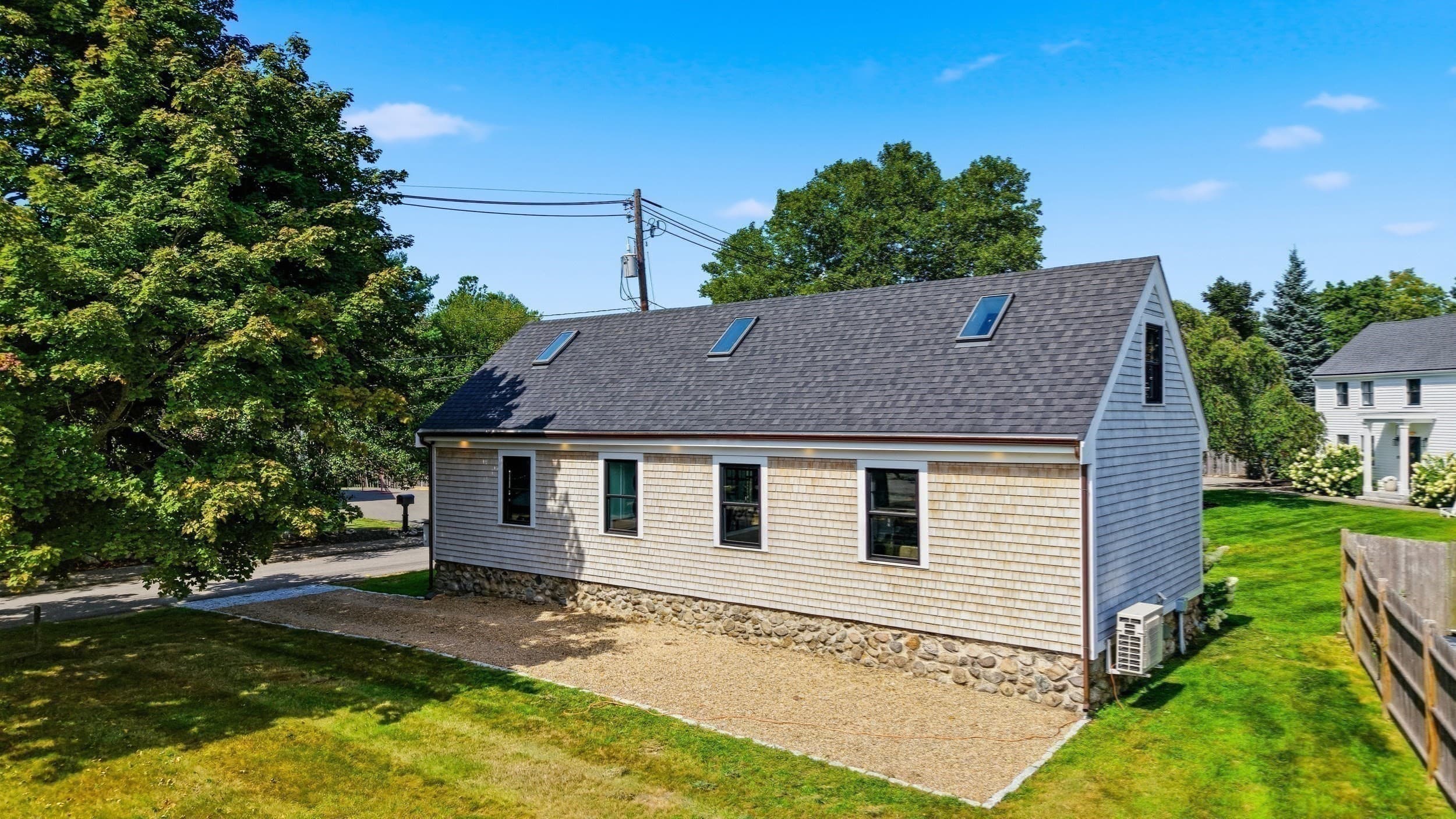 Single Family Residence at 105 Bow St, Peabody MA 01960, Peabody, photo 35 of 37