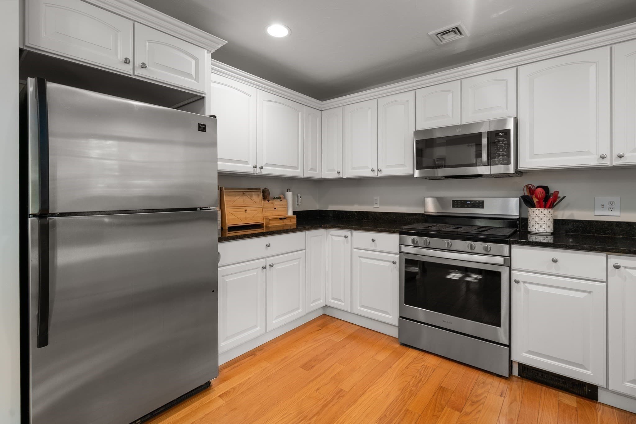 Condominium at 23 Sandy Cir # 23, Lakeville MA 02347, Lakeville, photo 6 of 19