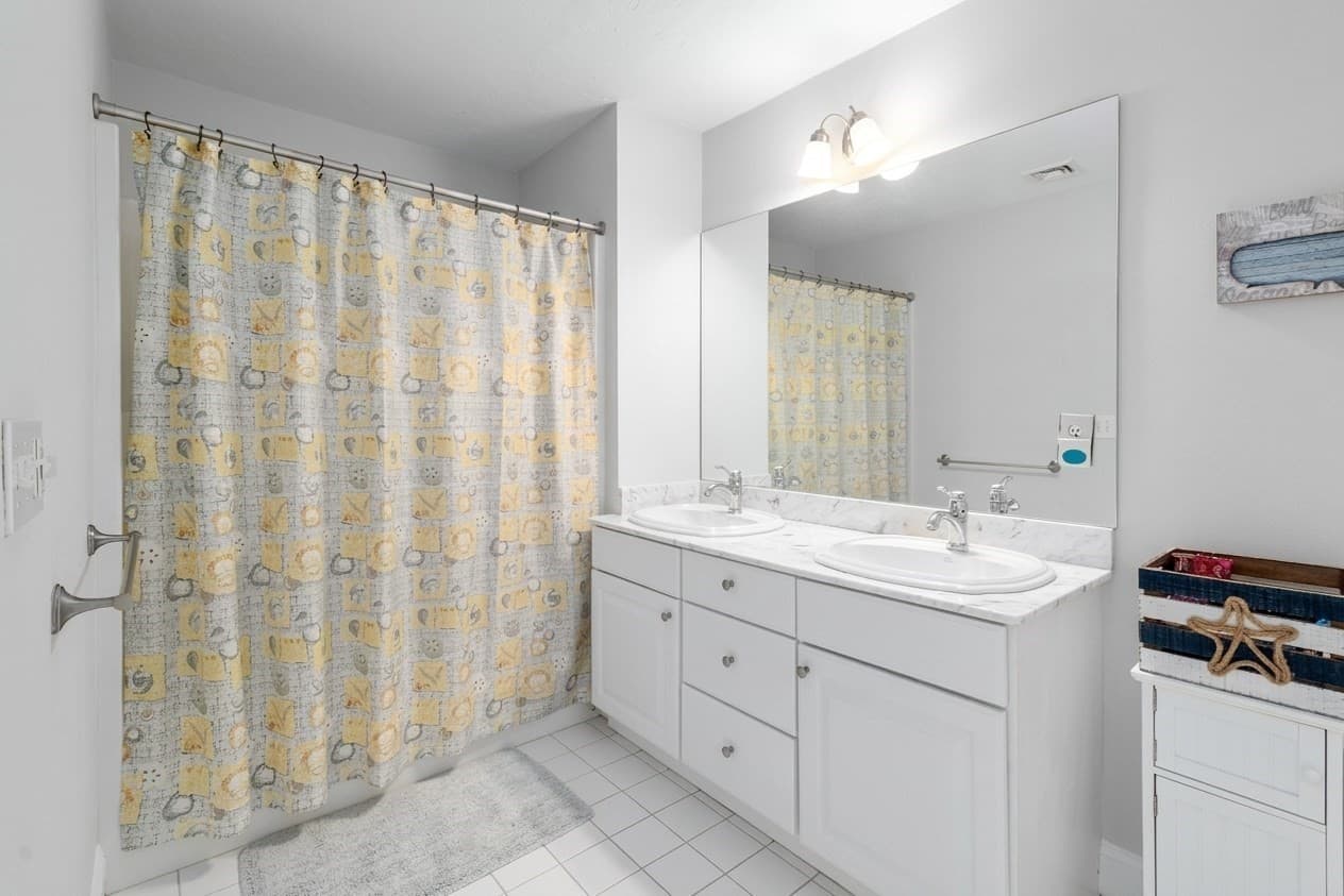 Condominium at 23 Sandy Cir # 23, Lakeville MA 02347, Lakeville, photo 13 of 19