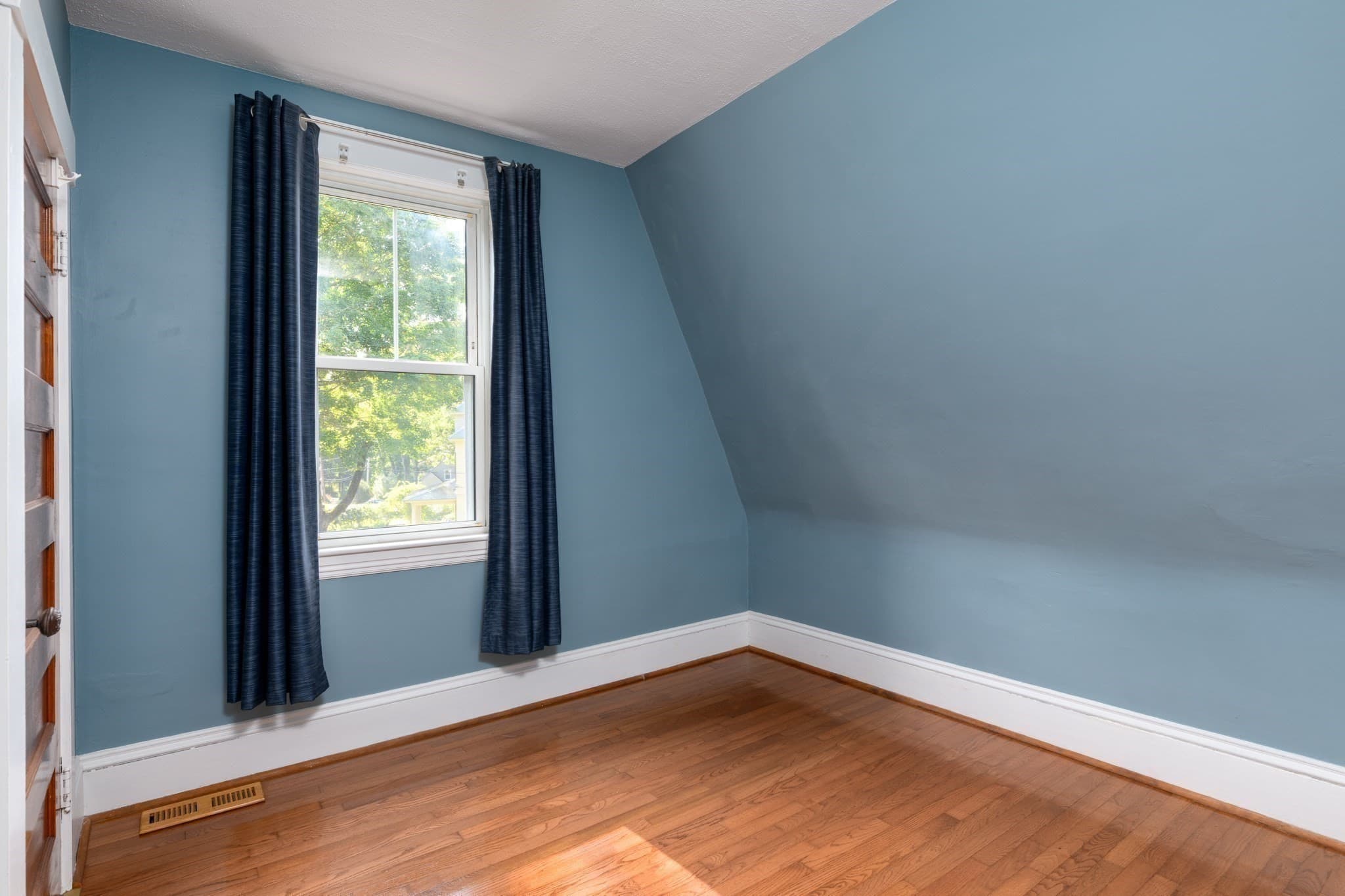 Single Family Residence at 28 Holt Road, Holden MA 01520, Holden, photo 30 of 42