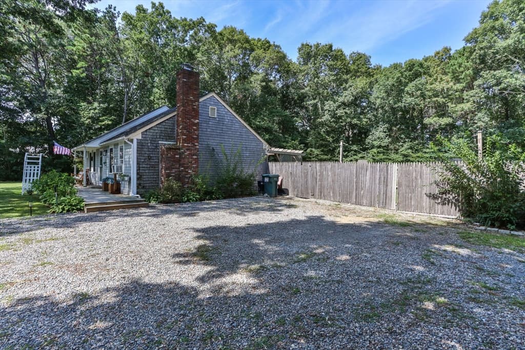 Single Family Residence at 3 Shagbark Rd, Sandwich MA 02644, Sandwich, photo 5 of 36