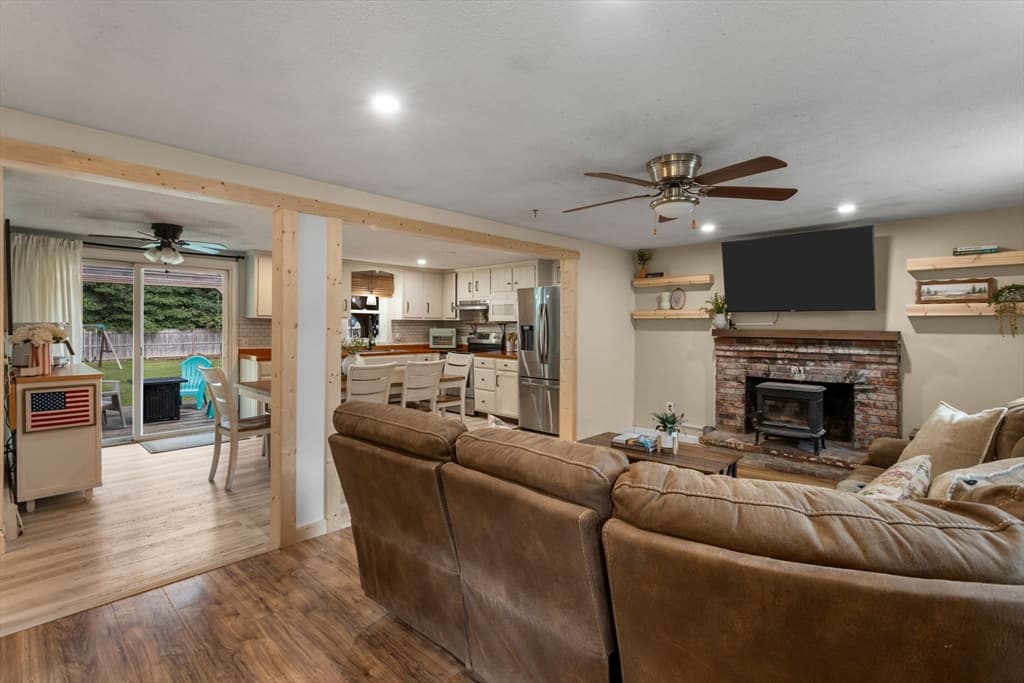 Single Family Residence at 3 Shagbark Rd, Sandwich MA 02644, Sandwich, photo 11 of 36
