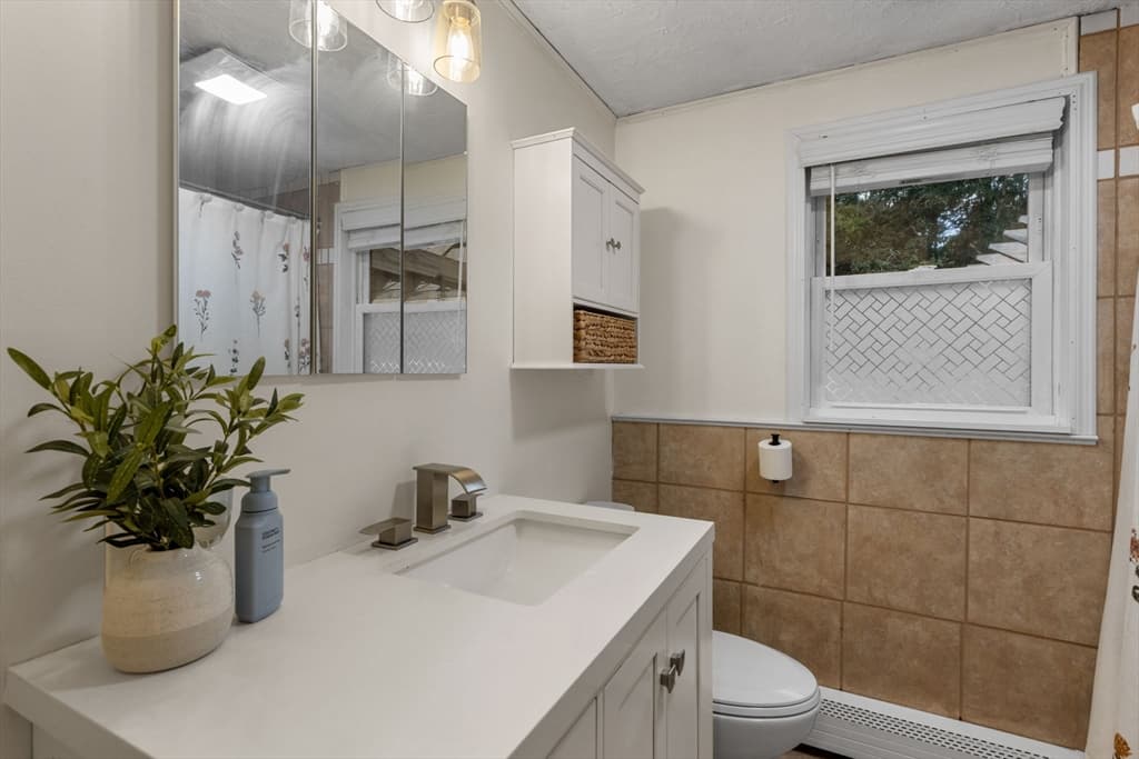 Single Family Residence at 3 Shagbark Rd, Sandwich MA 02644, Sandwich, photo 19 of 36