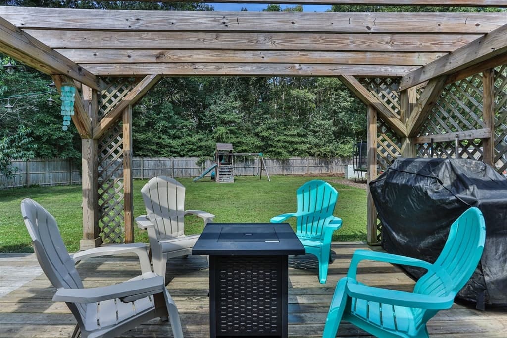 Single Family Residence at 3 Shagbark Rd, Sandwich MA 02644, Sandwich, photo 25 of 36