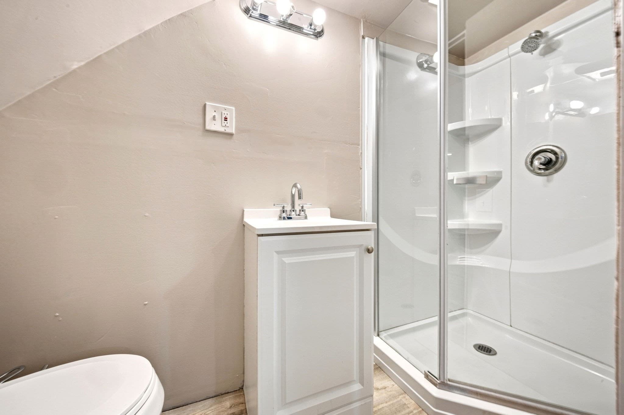 Condominium at 87 Beacon Ave # 2, Lawrence MA 01843, Lawrence, photo 18 of 20
