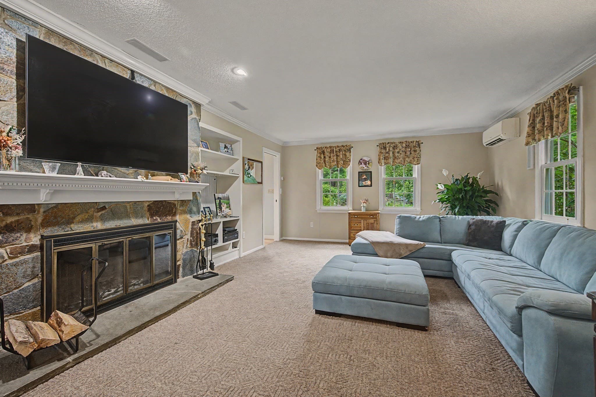 Single Family Residence at 60 Main Road, Westhampton MA 01027, photo 9 of 42