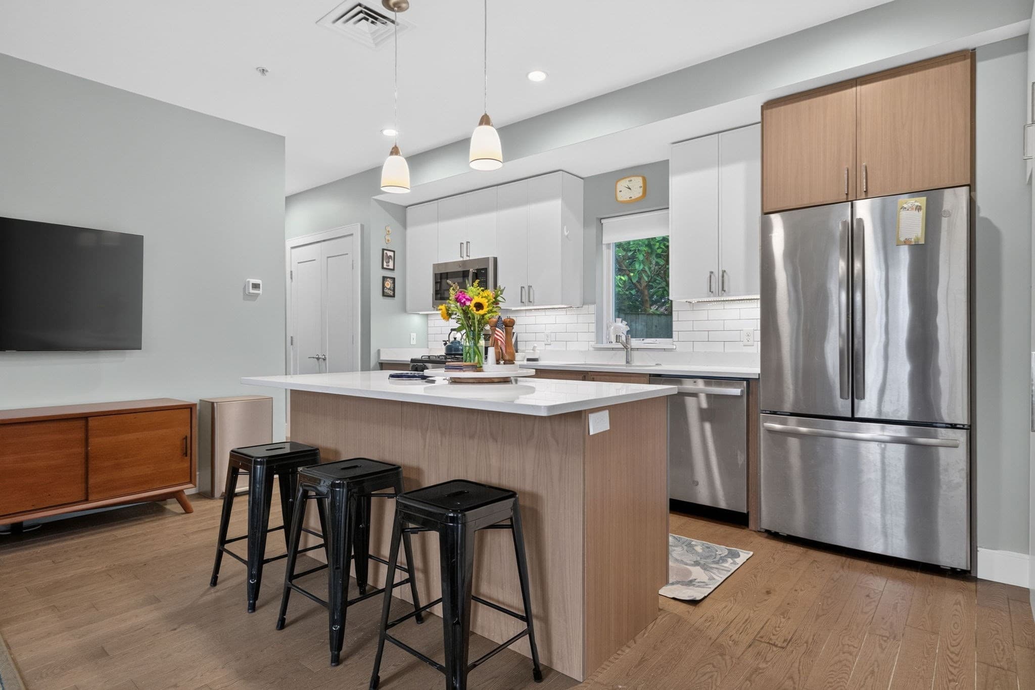 Condominium at 10-12 Taft Hill Park # 1, Boston MA 02131, Boston, photo 5 of 29