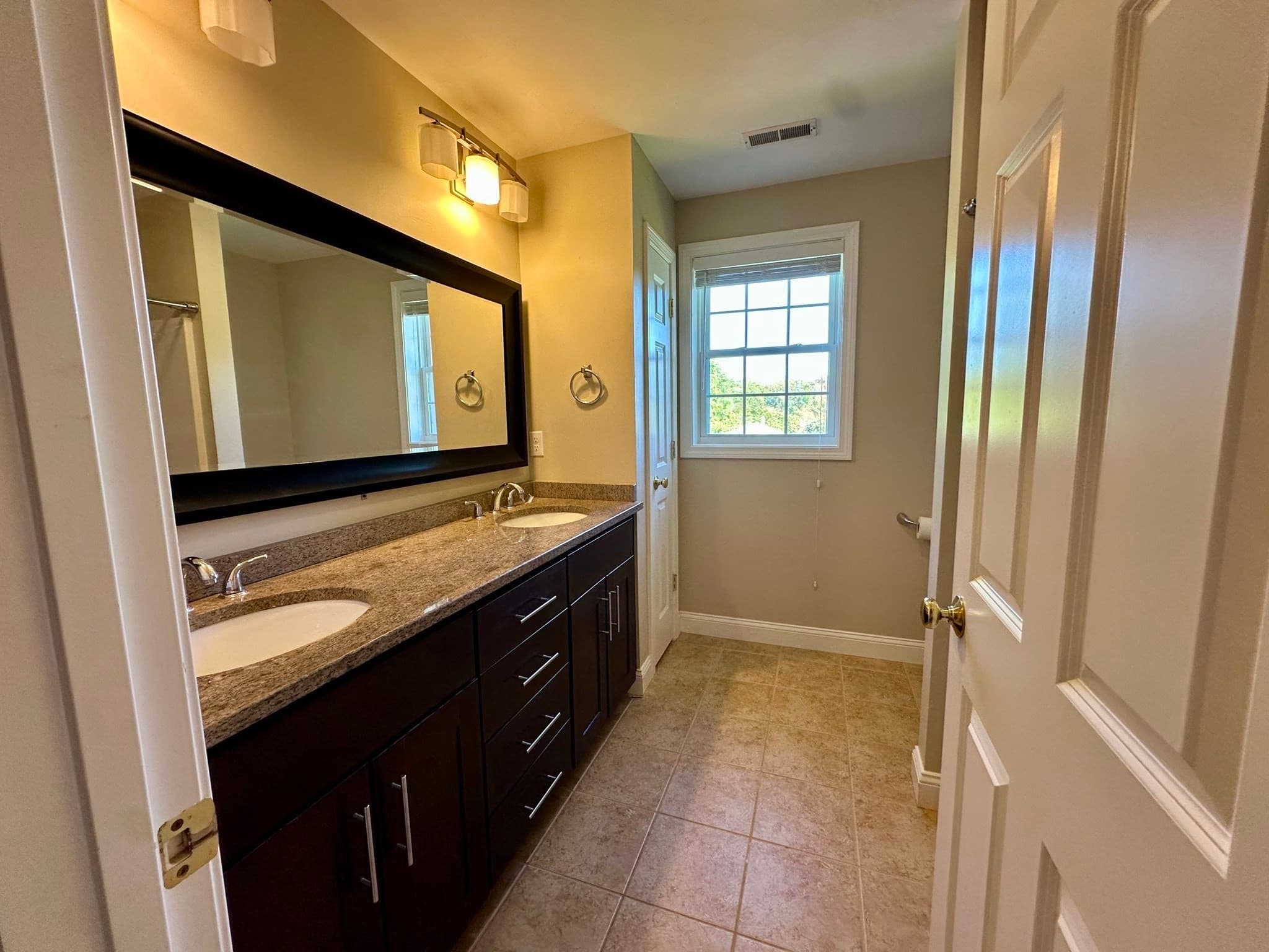 Single Family Residence at 33 Belmont St, Reading MA 01867, Reading, photo 13 of 26