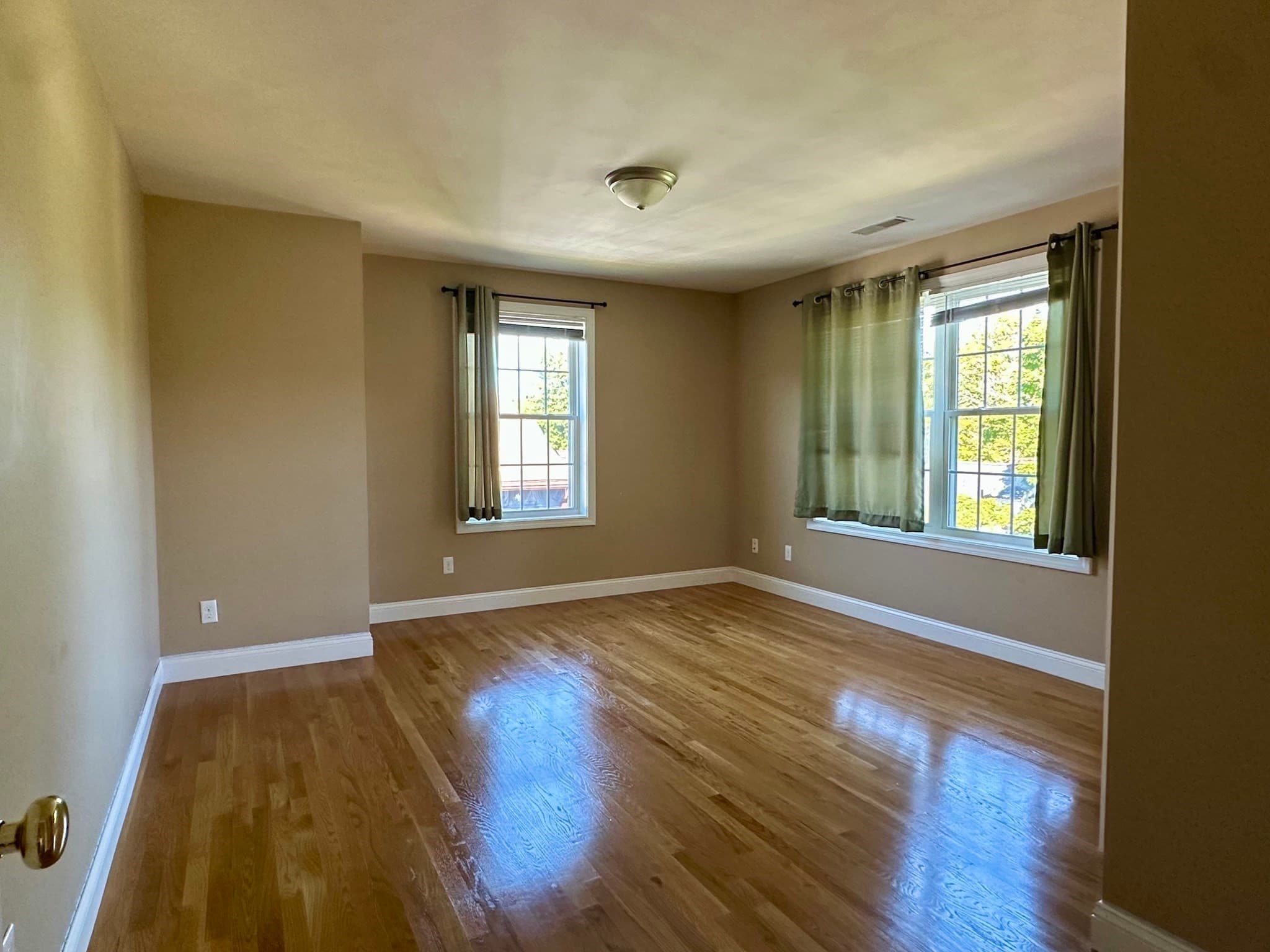 Single Family Residence at 33 Belmont St, Reading MA 01867, Reading, photo 17 of 26