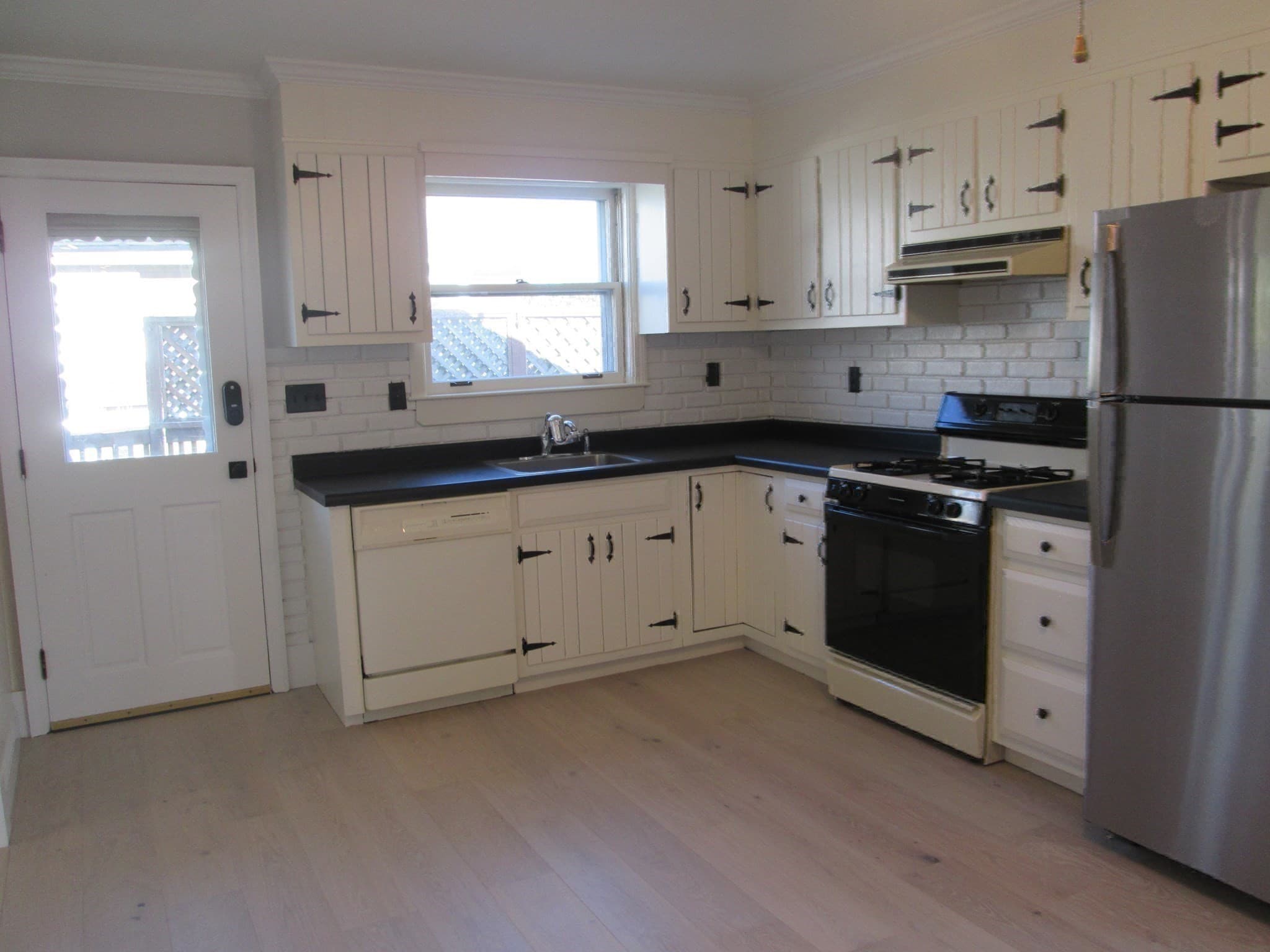 Single Family Residence at 84 Tafts Ave., Winthrop MA 02152, Winthrop, photo 13 of 42