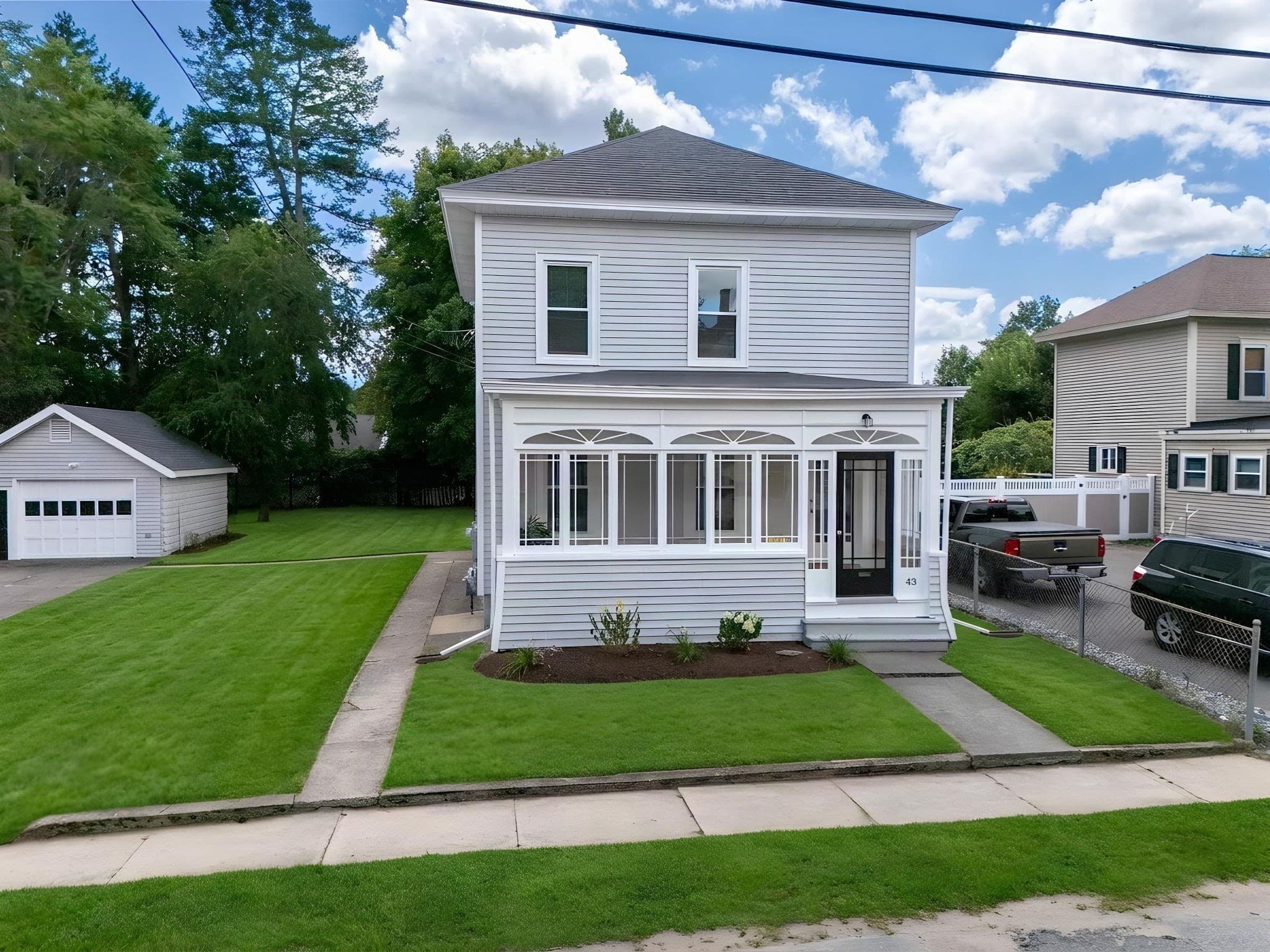 43 Laurel St, Clinton MA 01510