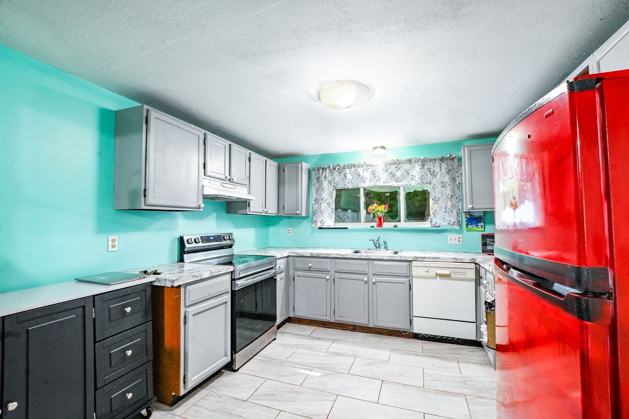 Condominium at 29 Surrey Ln # 29, Bourne MA 02532, Bourne, photo 9 of 25
