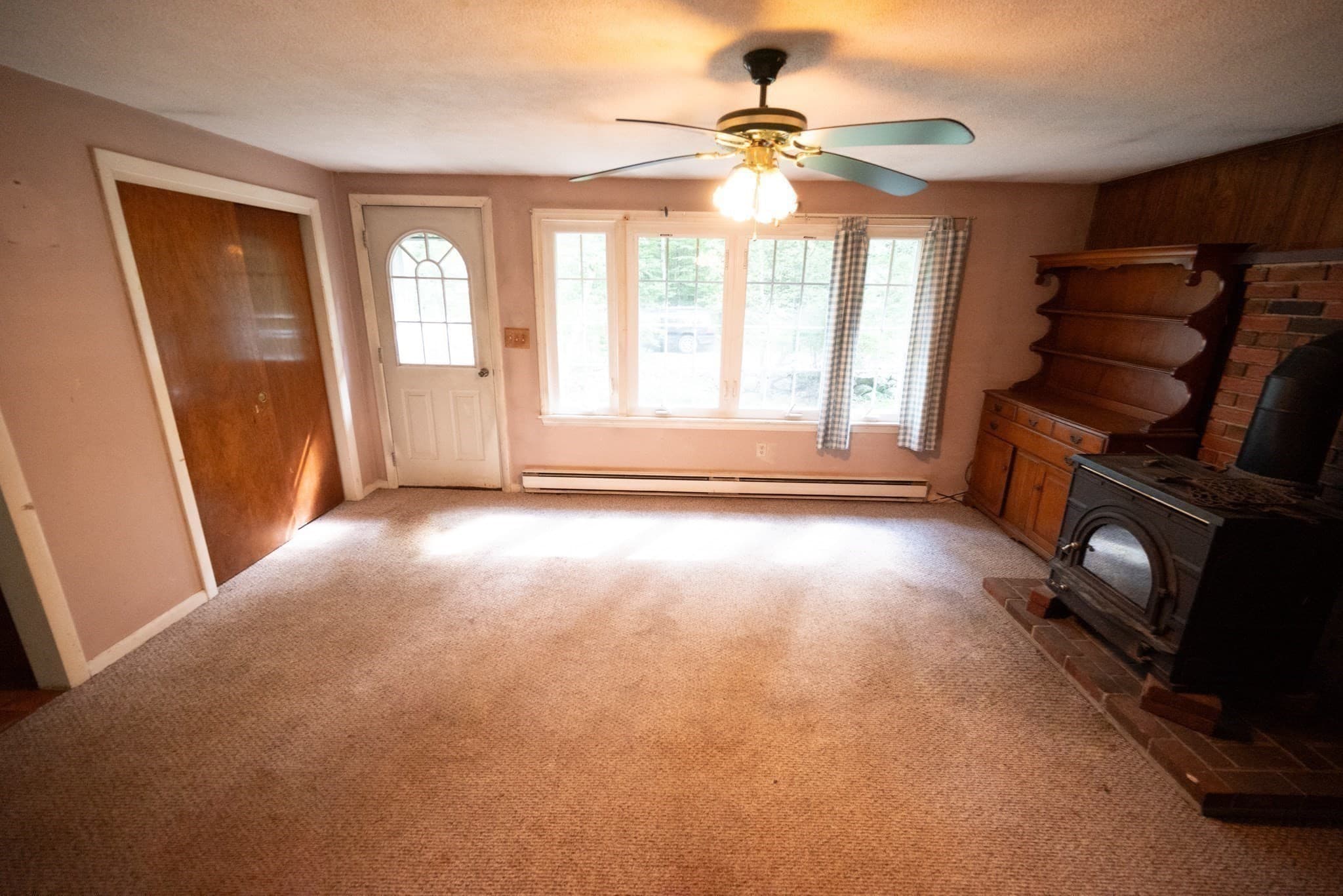 Single Family Residence at 173 Baldwinville Rd, Winchendon MA 01475, Winchendon, photo 4 of 33