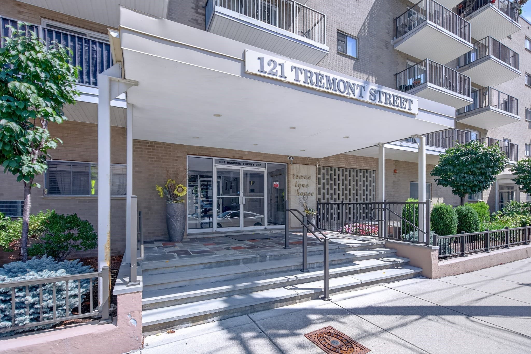 Condominium at 121 Tremont St # C6, Boston MA 02135, photo 2 of 33