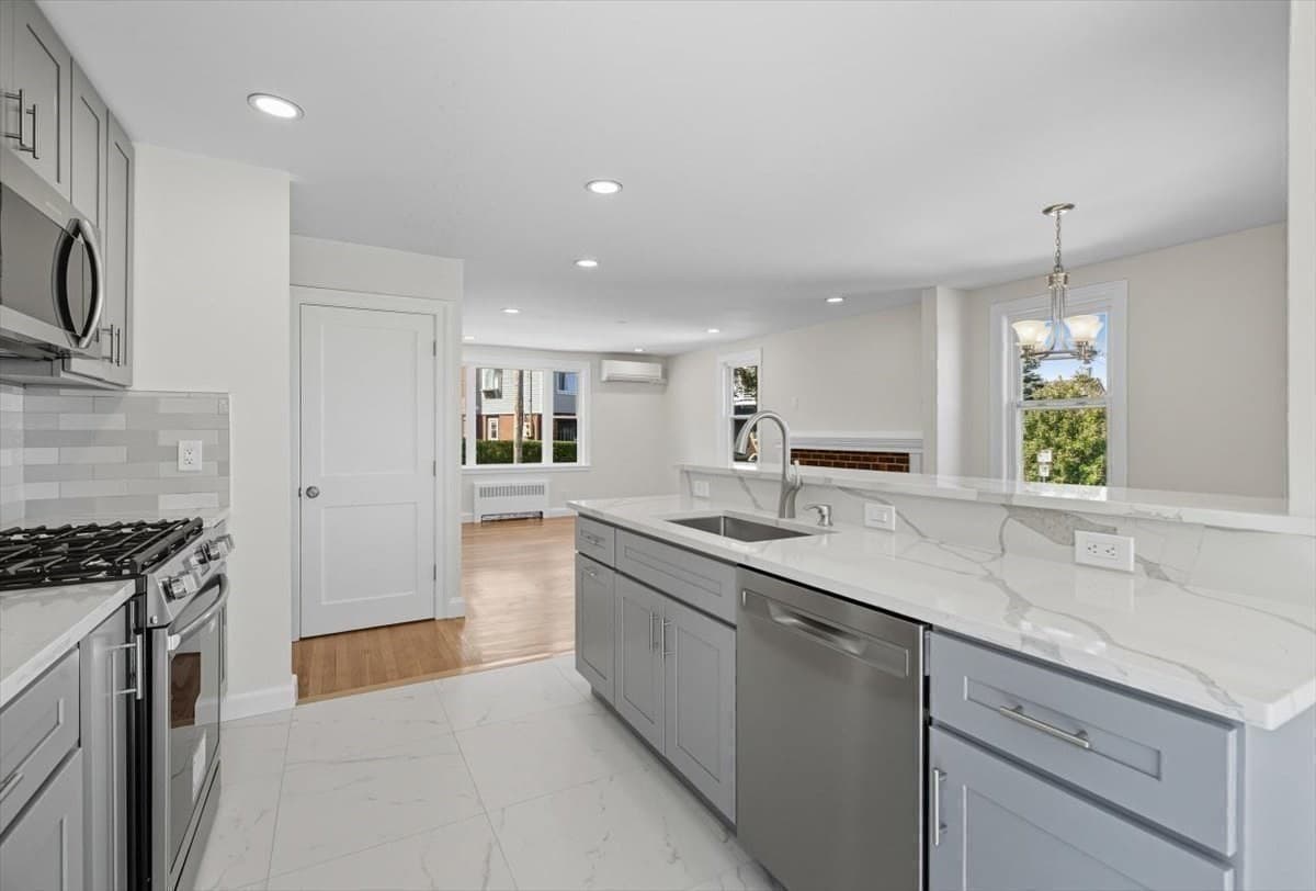 Single Family Residence at 9 Crestway Rd, Boston MA 02128, Boston, photo 10 of 35