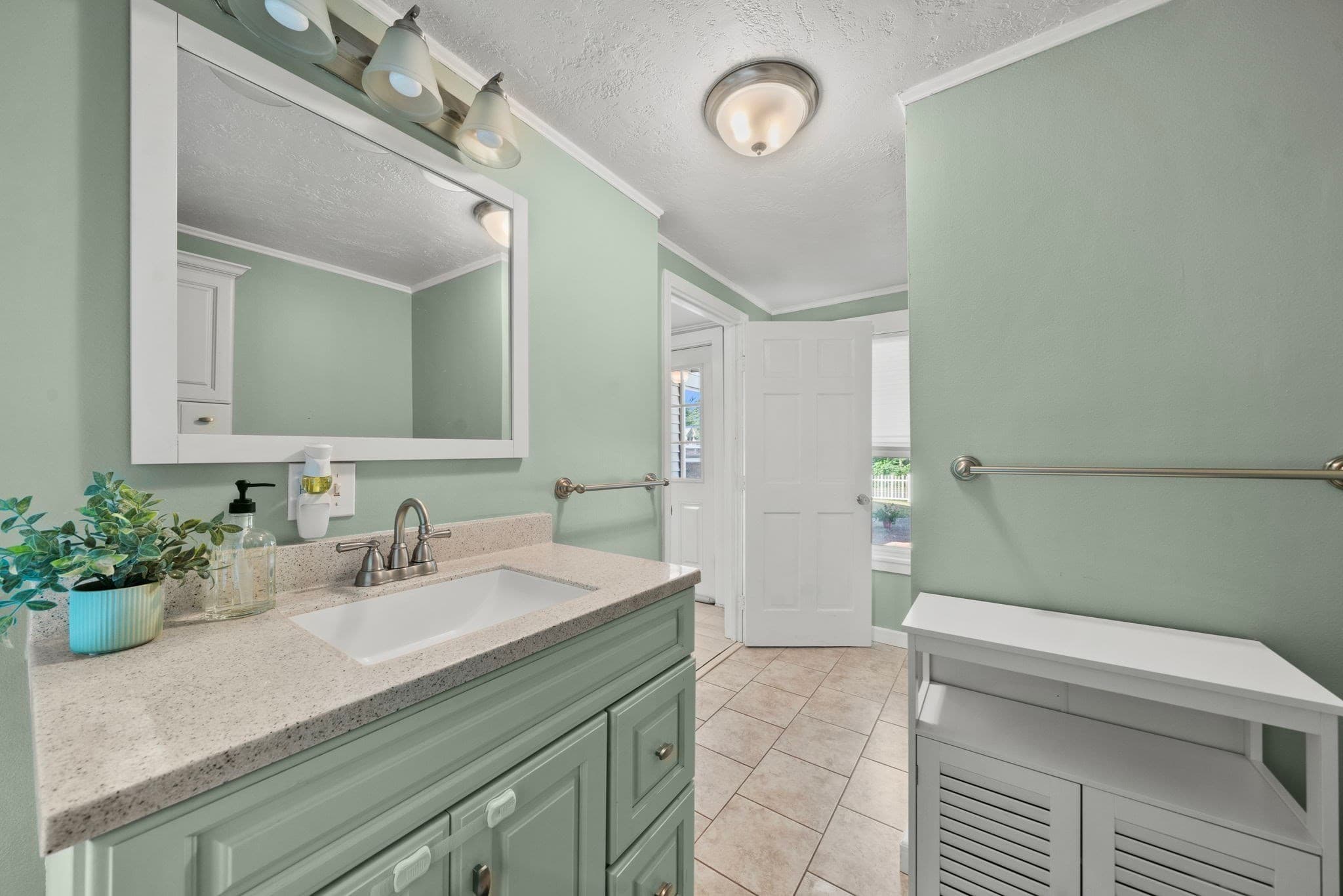Single Family Residence at 119 Spring St, Rockland MA 02370, Rockland, photo 13 of 34