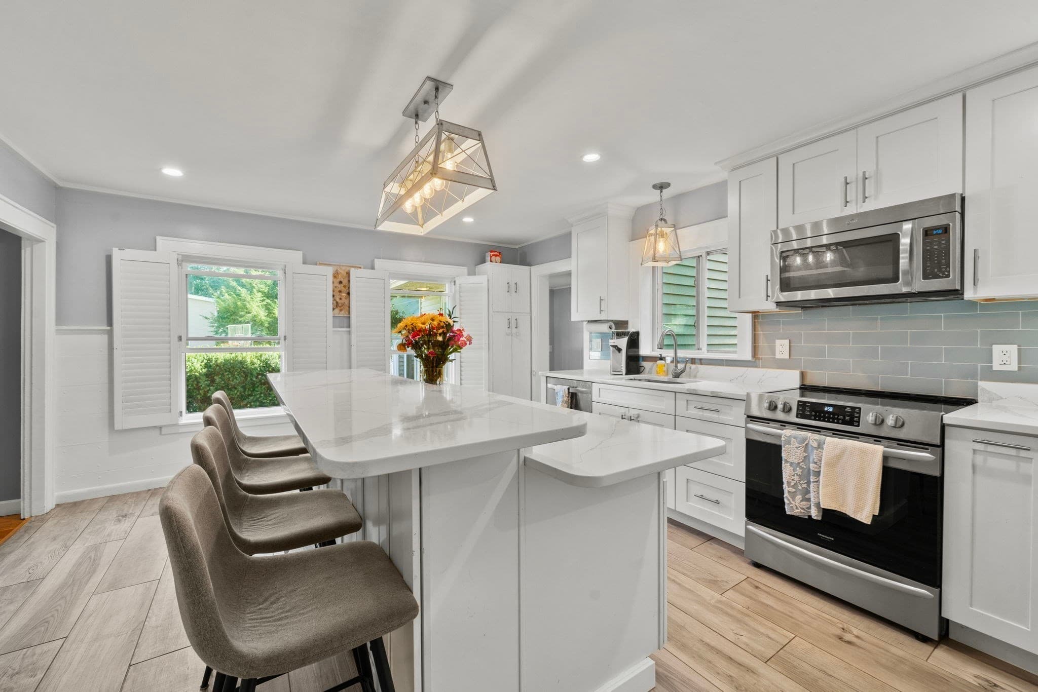 Single Family Residence at 119 Spring St, Rockland MA 02370, Rockland, photo 11 of 34