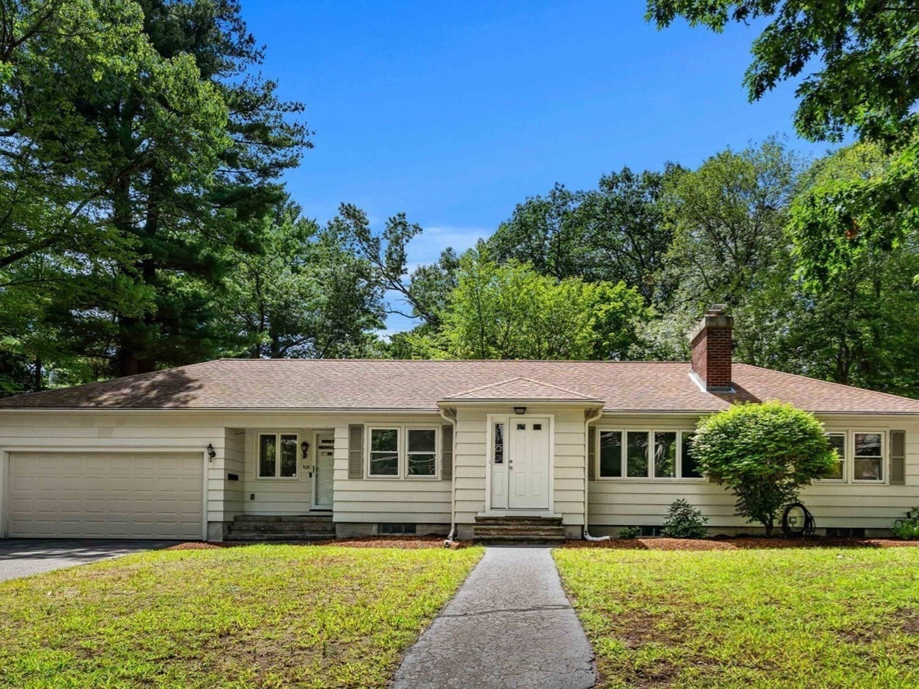 108 Westford, Chelmsford MA 01824
