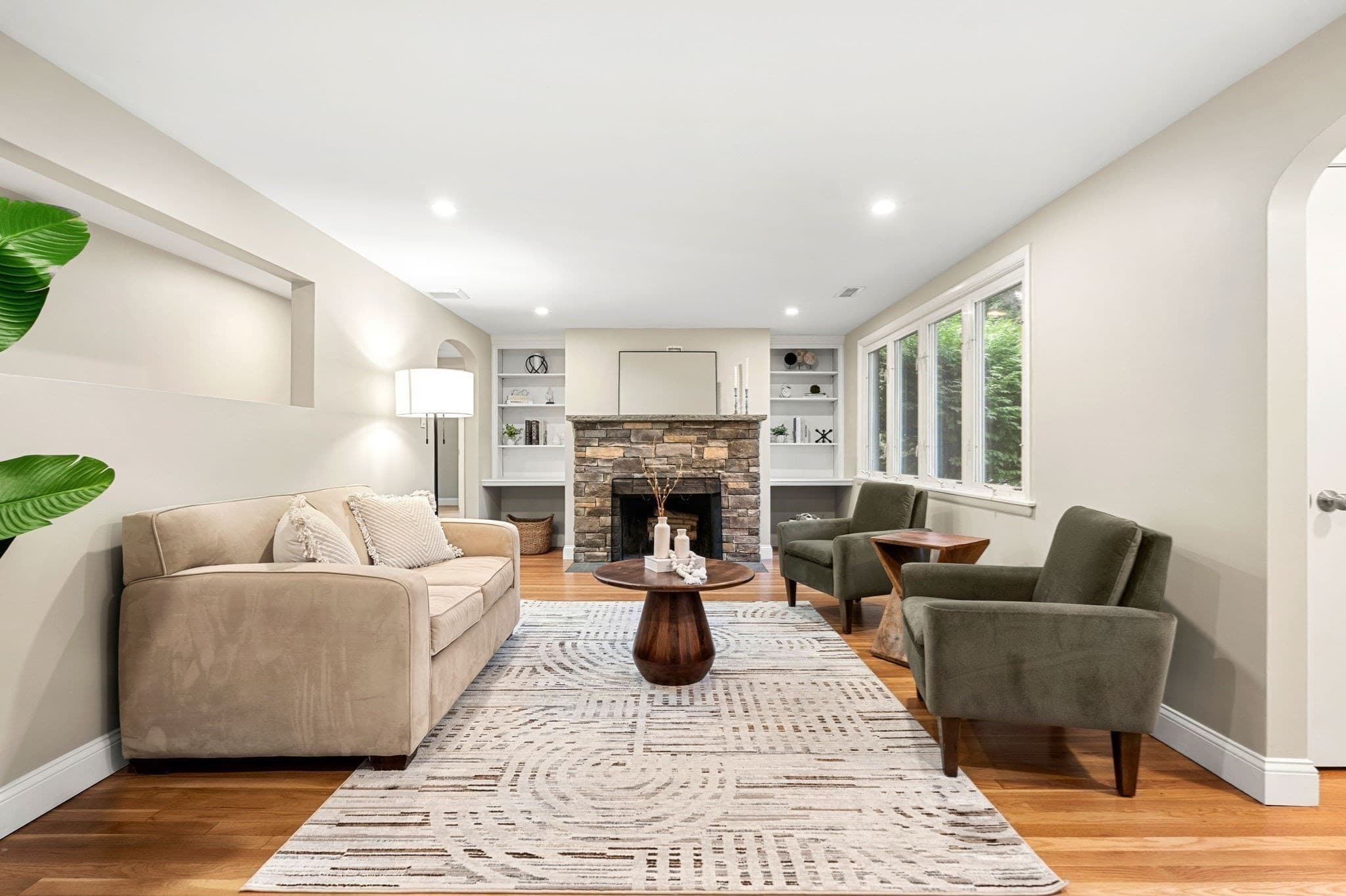 Single Family Residence at 108 Westford, Chelmsford MA 01824, photo 9 of 40