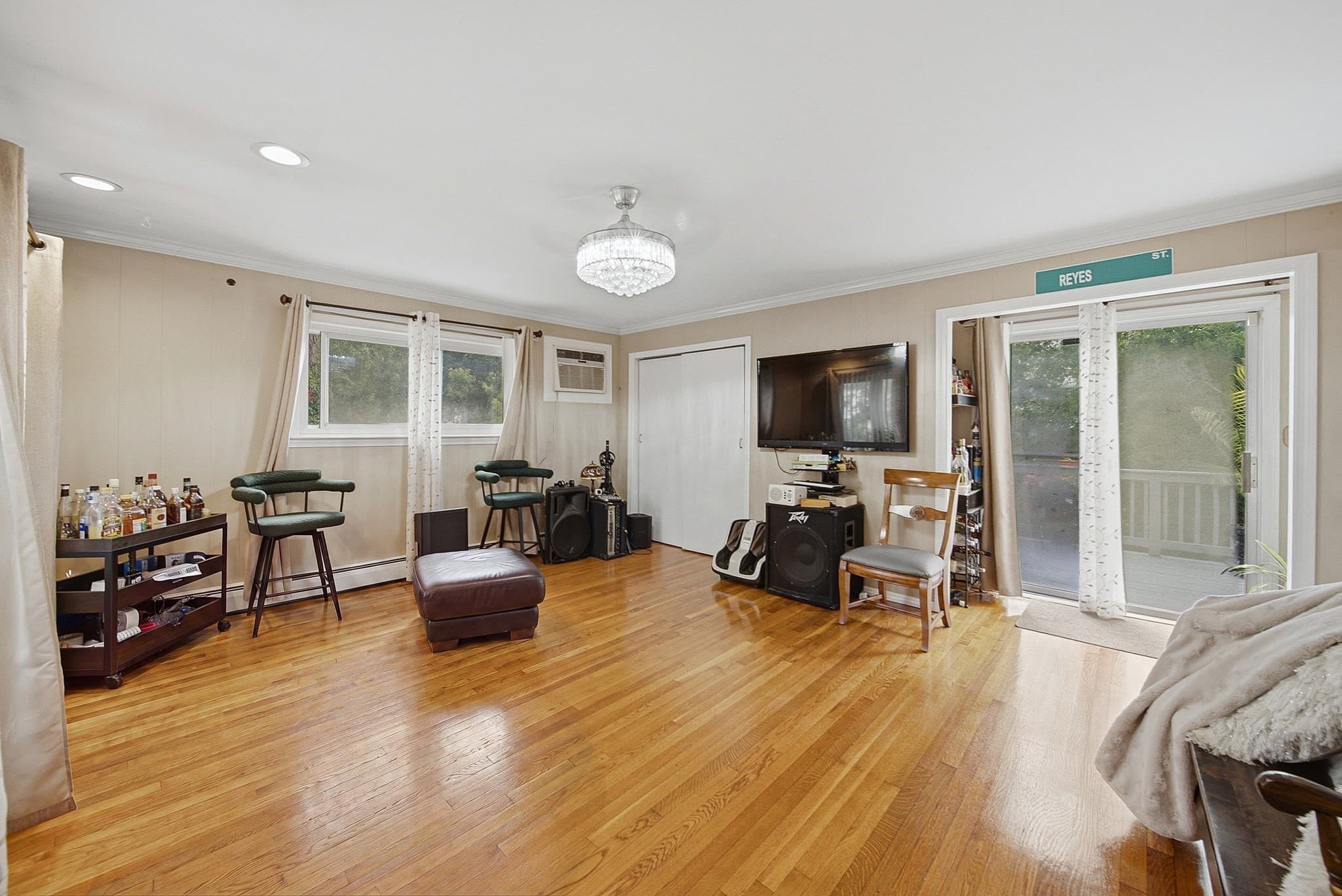 Single Family Residence at 120 Leroy Ave, Lawrence MA 01841, Lawrence, photo 5 of 29