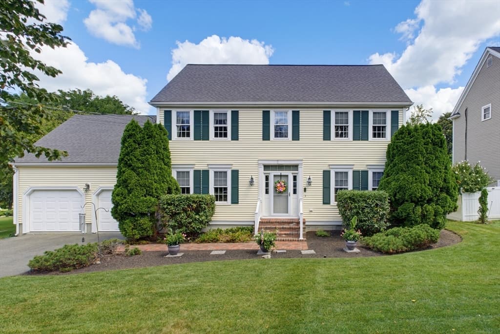 11 Ryan Drive, Norwood MA 02062