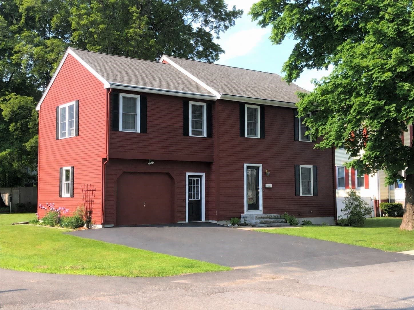 21 Chester St, Amesbury MA 01913