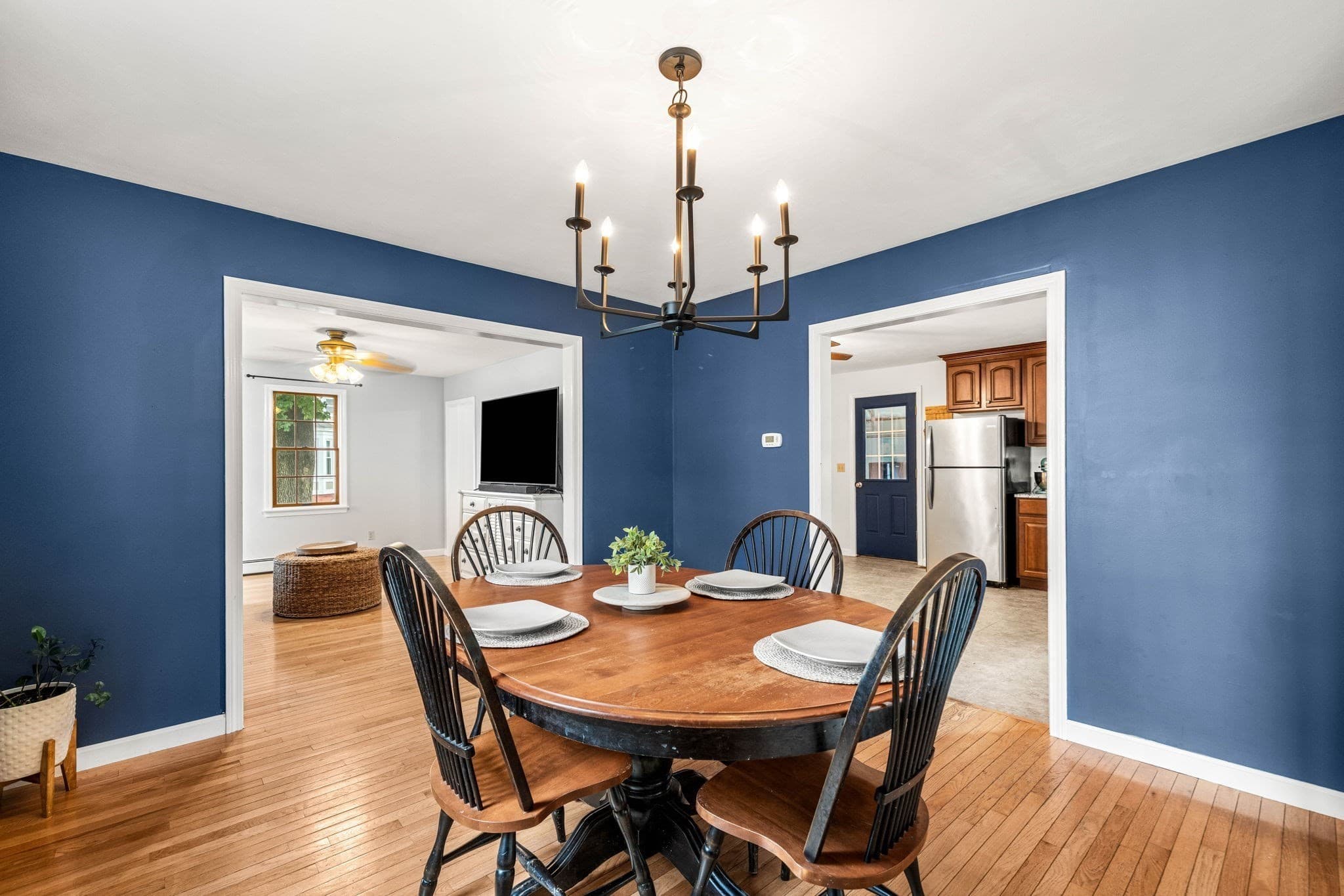 Single Family Residence at 21 Chester St, Amesbury MA 01913, Amesbury, photo 9 of 28
