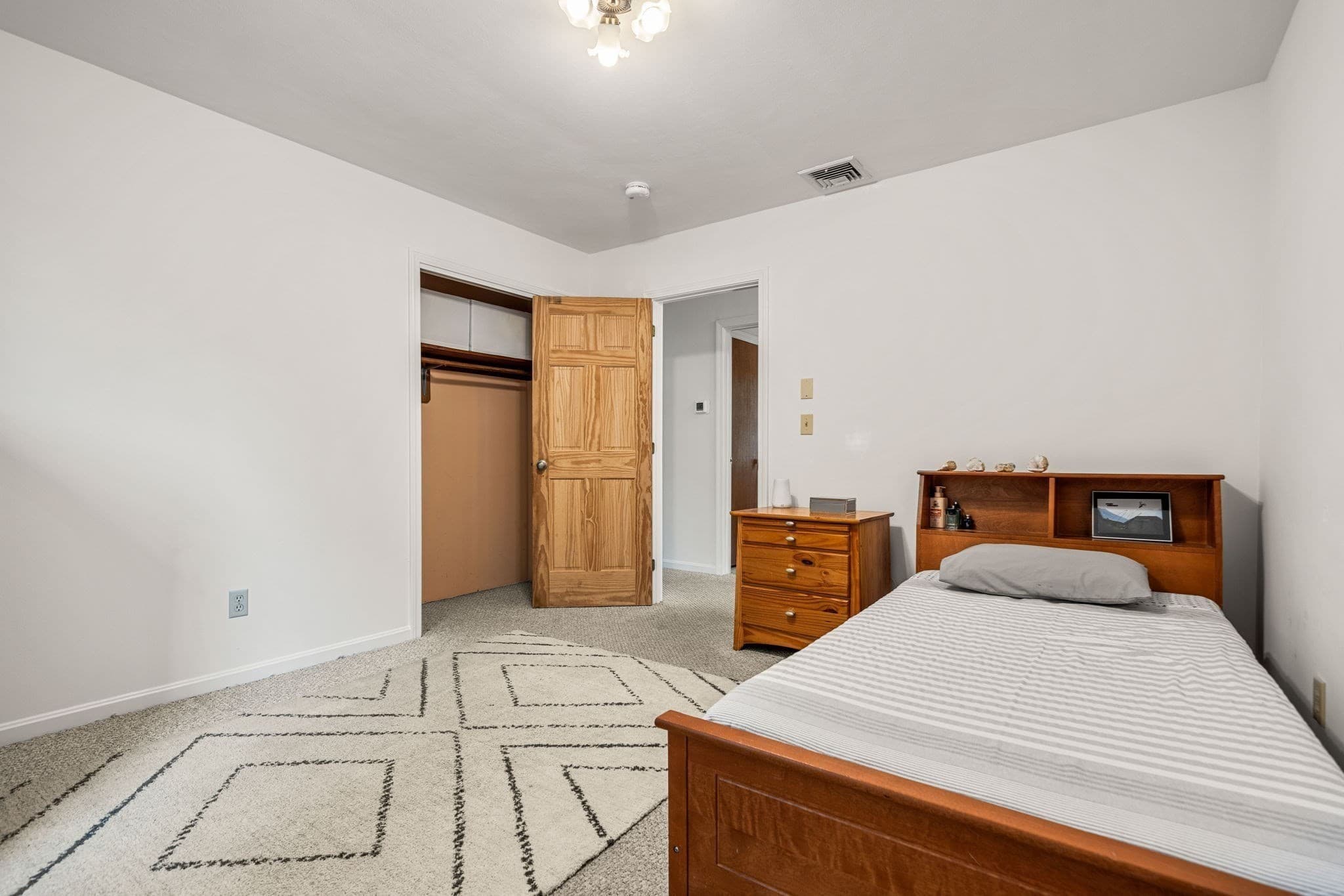 Single Family Residence at 21 Chester St, Amesbury MA 01913, Amesbury, photo 18 of 28