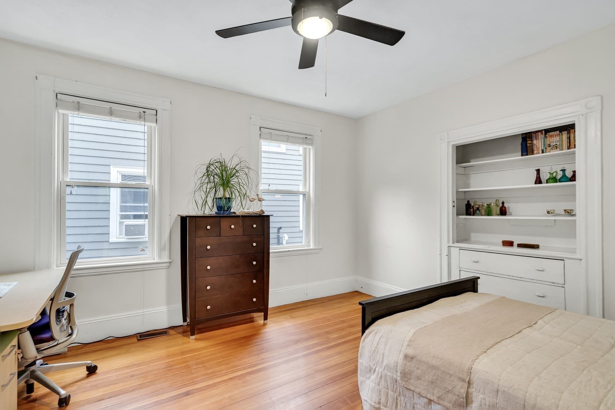 Condominium at 124 Chestnut St # 1, Brookline MA 02445, Brookline, photo 3 of 27